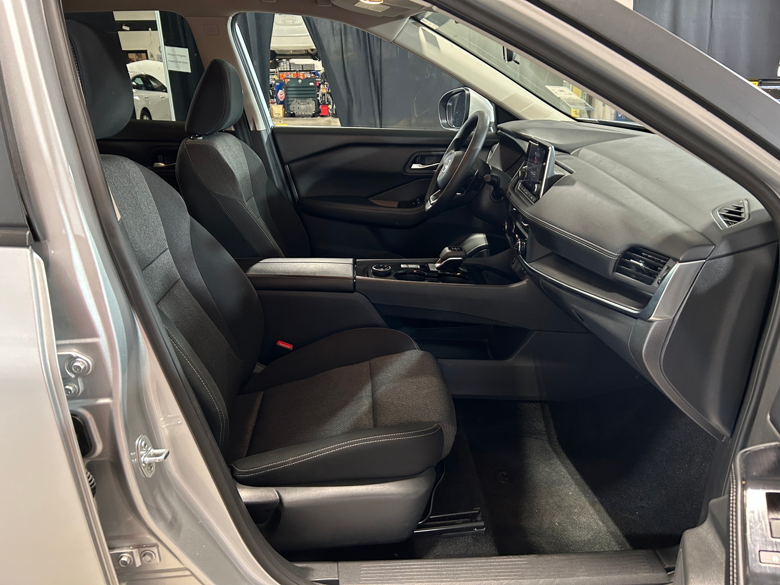 Thumbnail: 2024 Nissan Rogue - 2