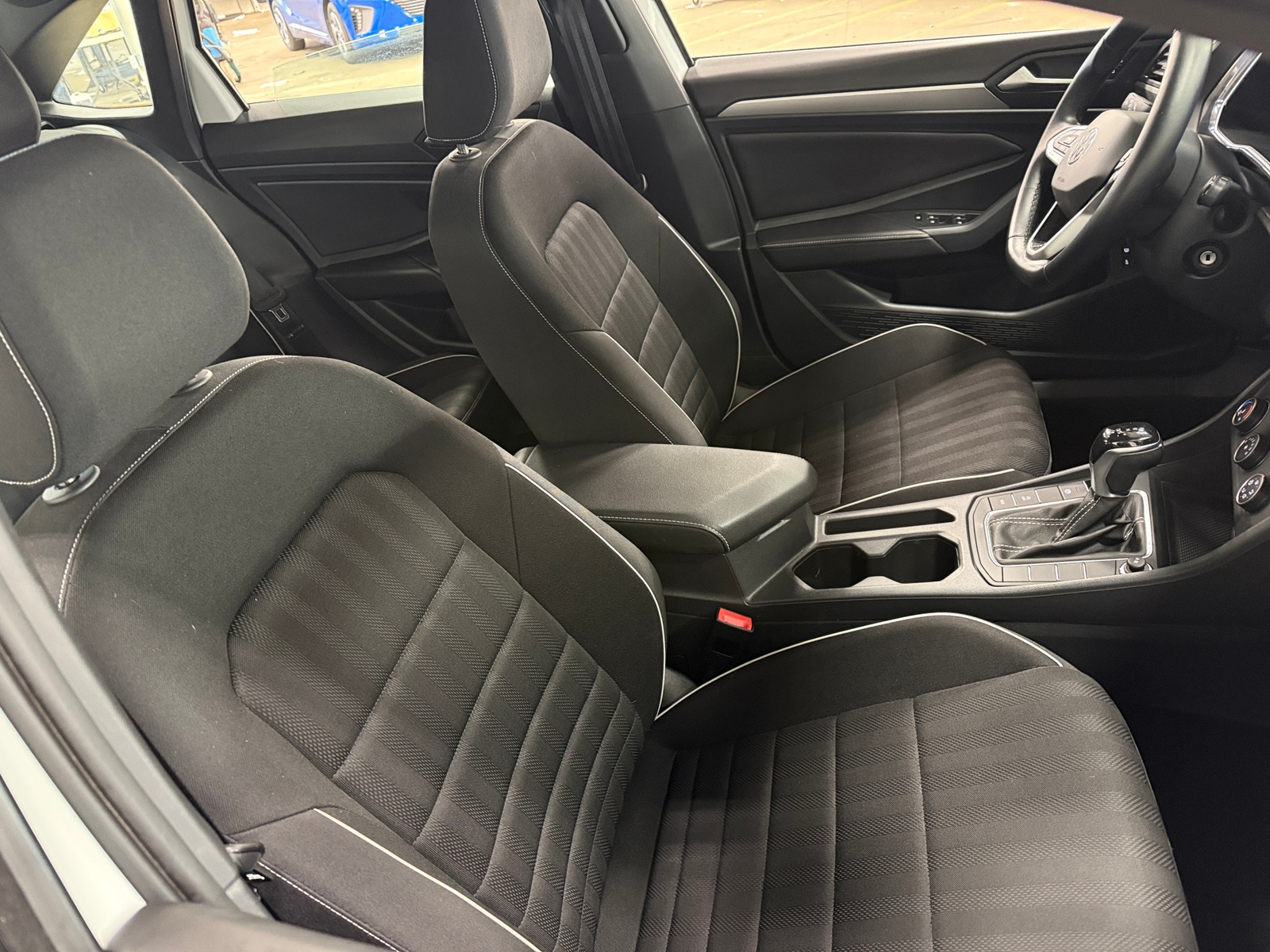 Thumbnail: 2023 Volkswagen Jetta - 2