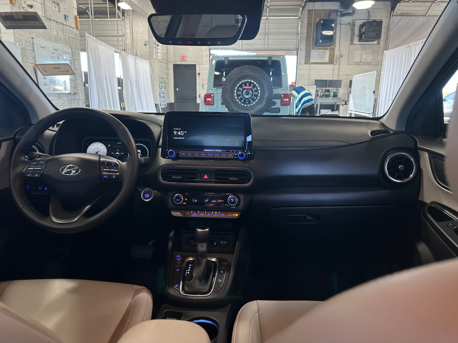 Thumbnail: 2023 Hyundai Kona - 2