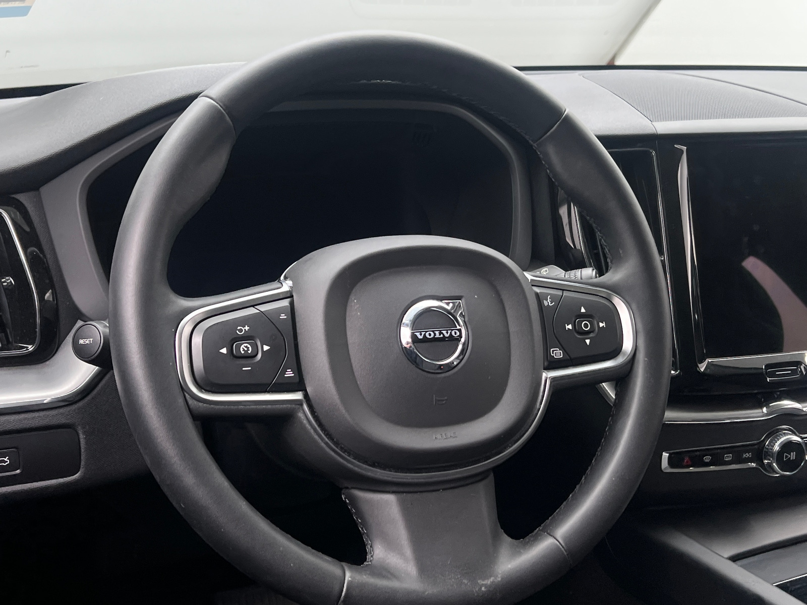 Thumbnail: 2024 Volvo XC60 - 5