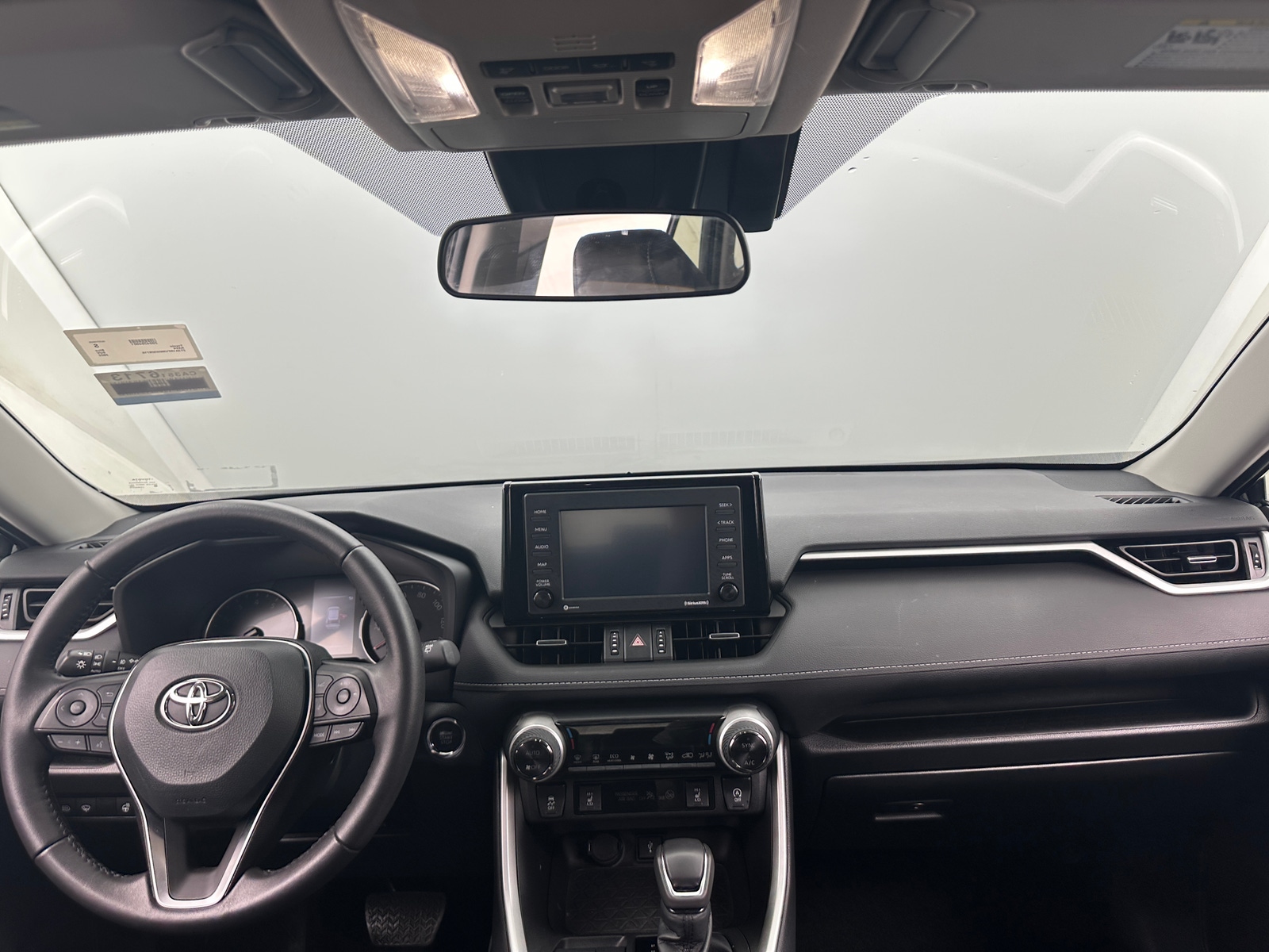 Thumbnail: 2022 Toyota RAV4 - 2