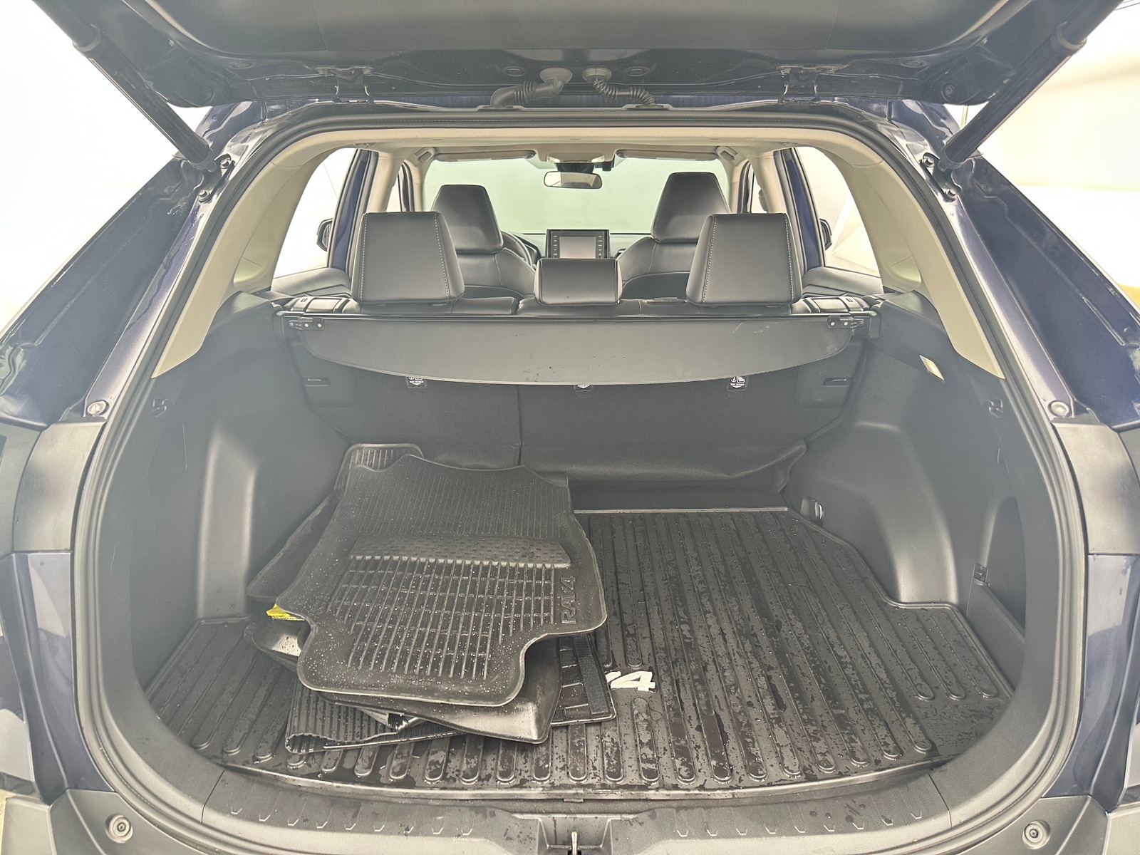 Thumbnail: 2022 Toyota RAV4 - 6