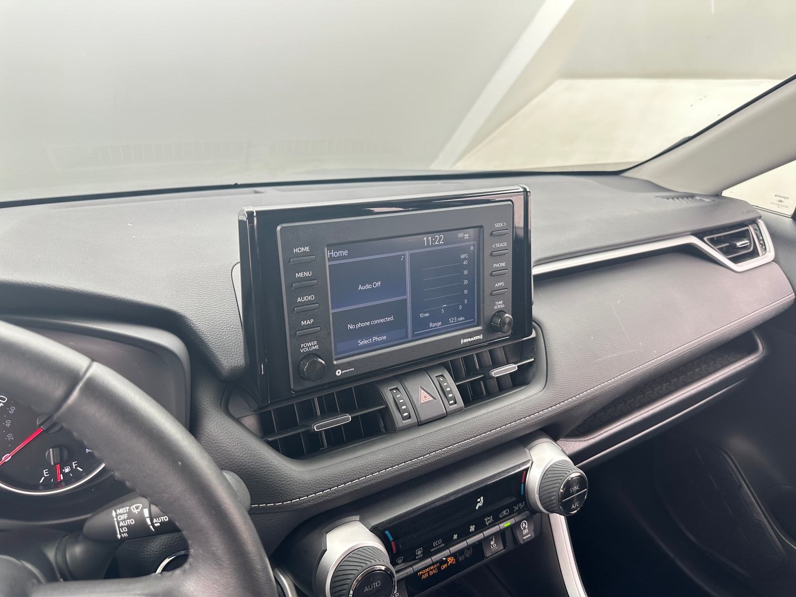 Thumbnail: 2022 Toyota RAV4 - 3