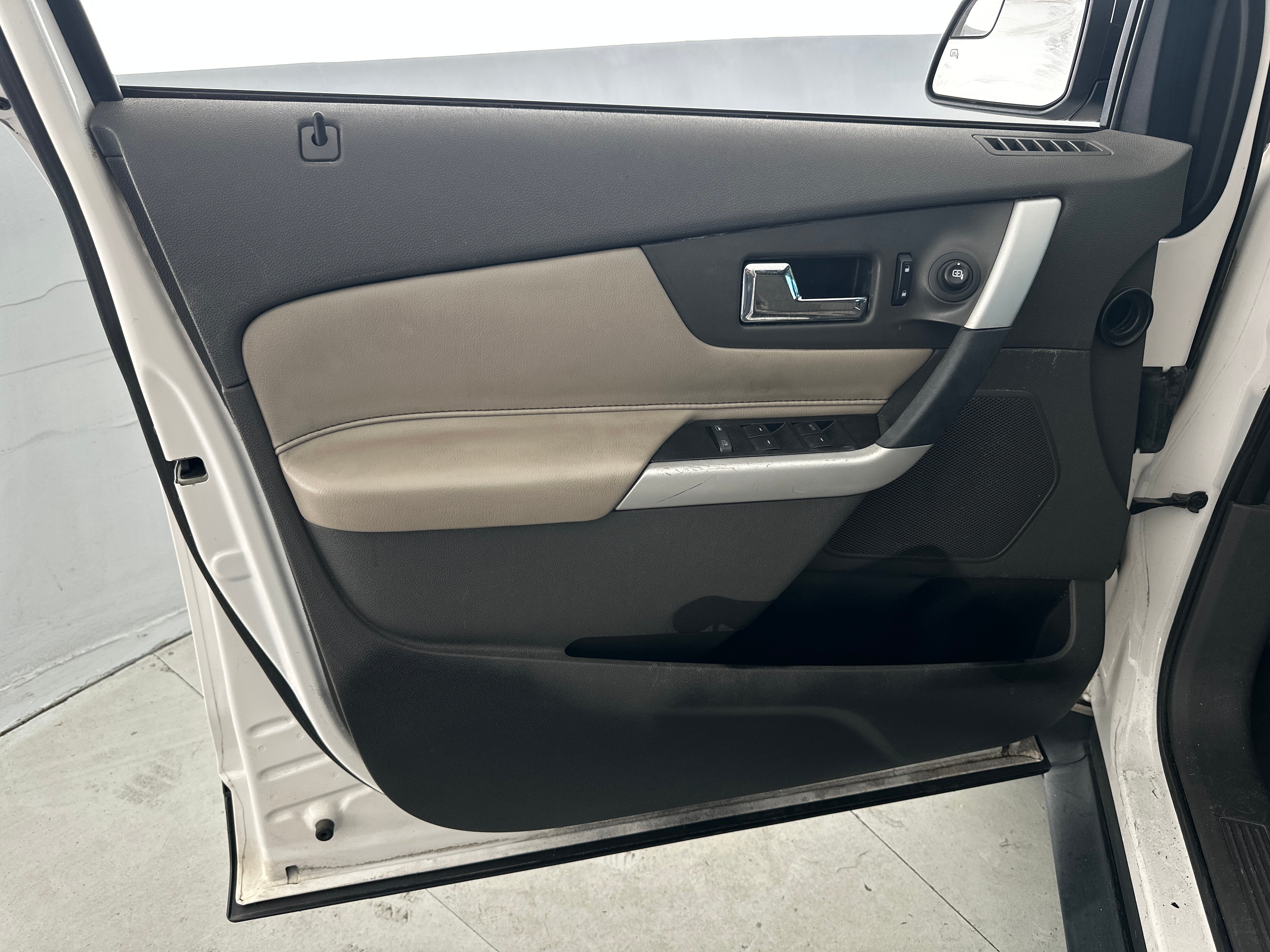 Used 2013 Ford Edge SEL with VIN 2FMDK3J93DBB01429 for sale in Oak Creek, WI