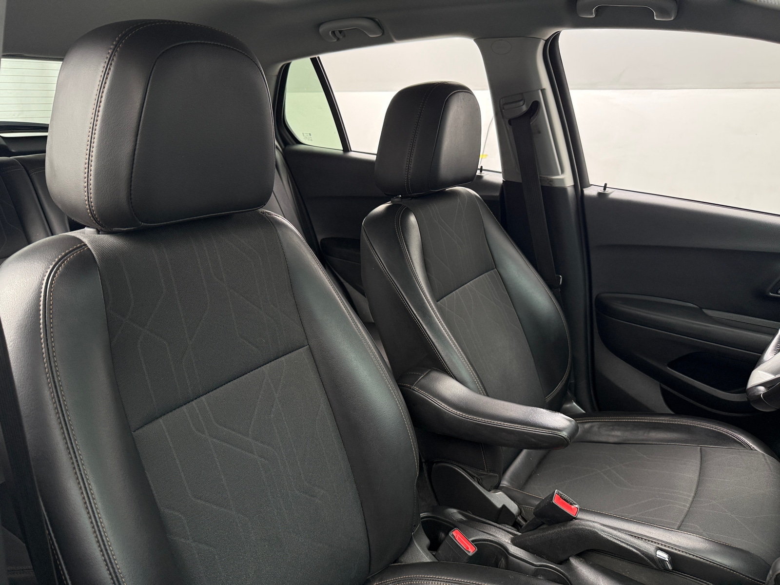 Thumbnail: 2021 Chevrolet Trax - 2