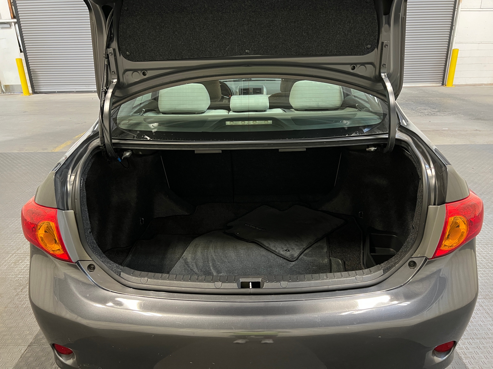 Thumbnail: 2010 Toyota Corolla - 7