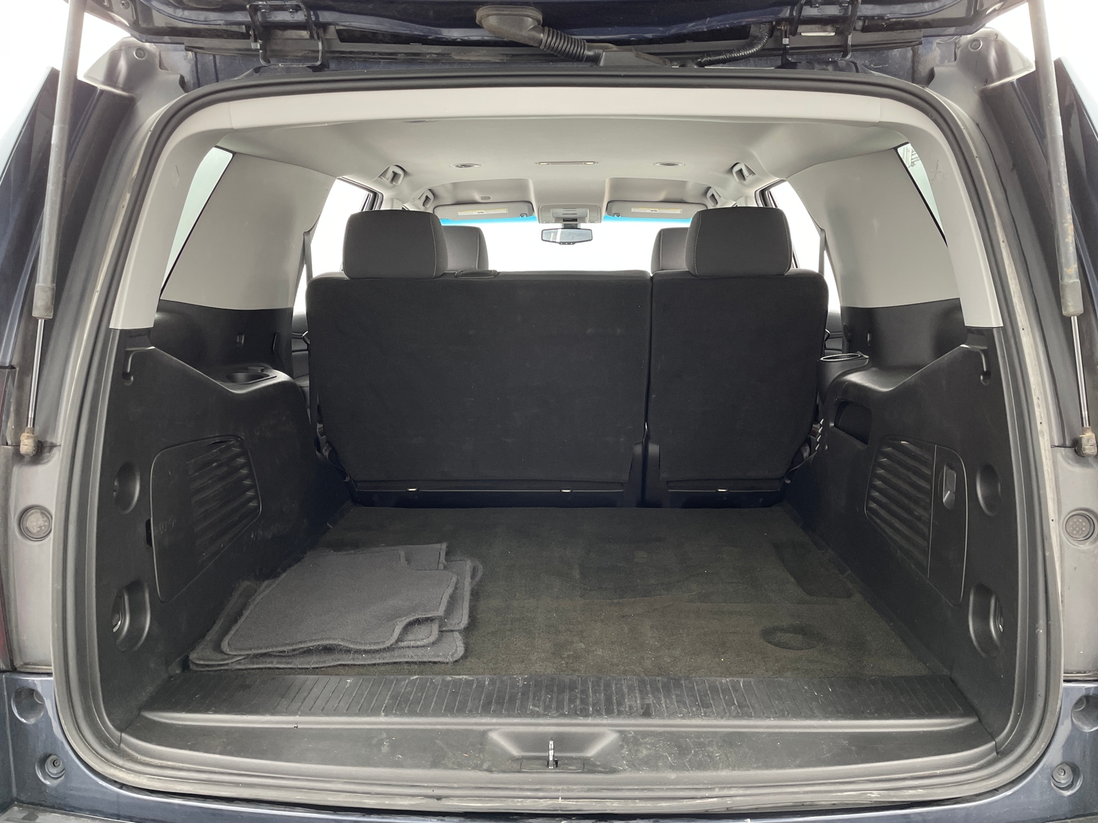 Thumbnail: 2018 Chevrolet Tahoe - 7