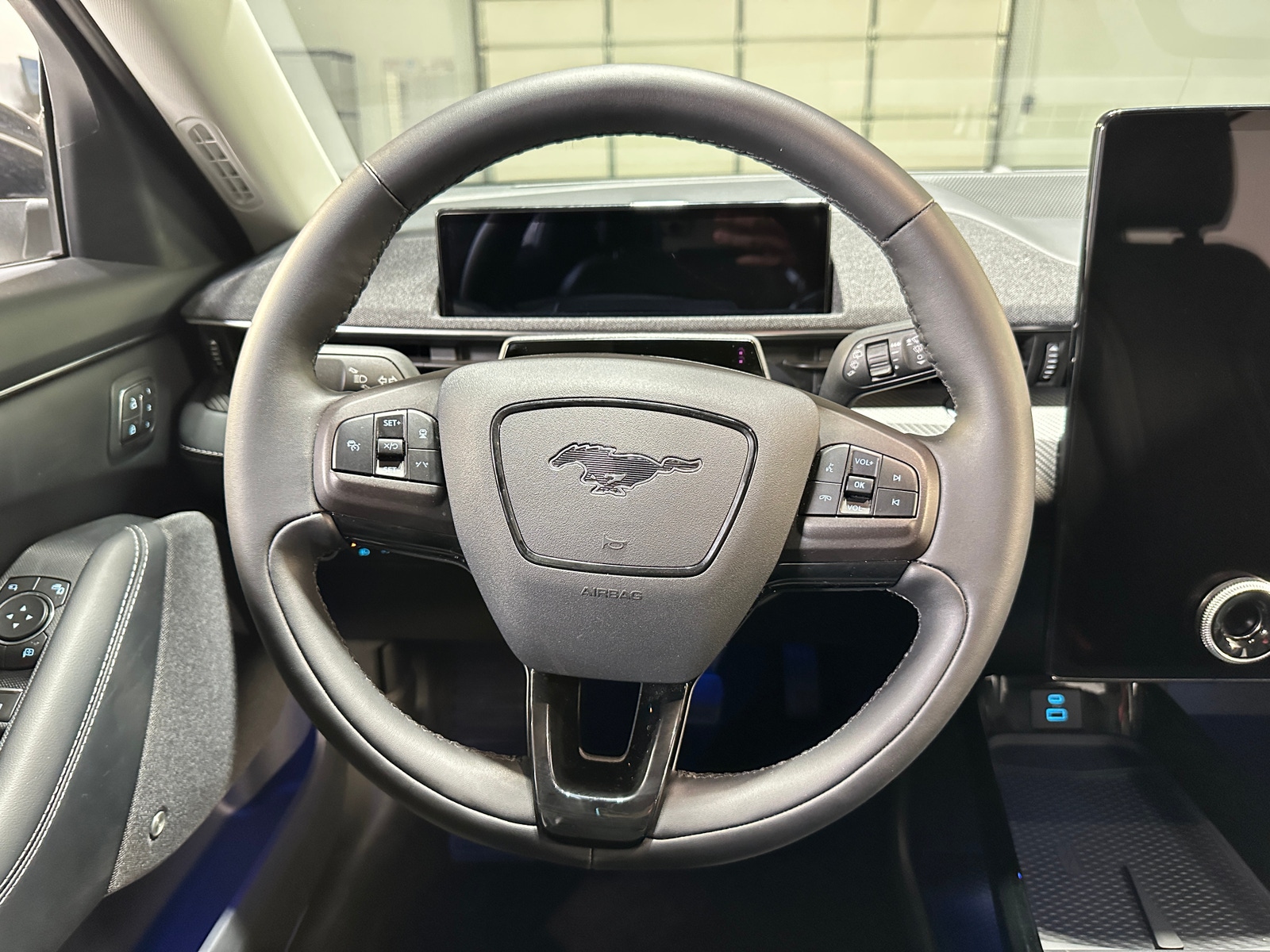 Thumbnail: 2022 Ford Mustang Mach-E - 4