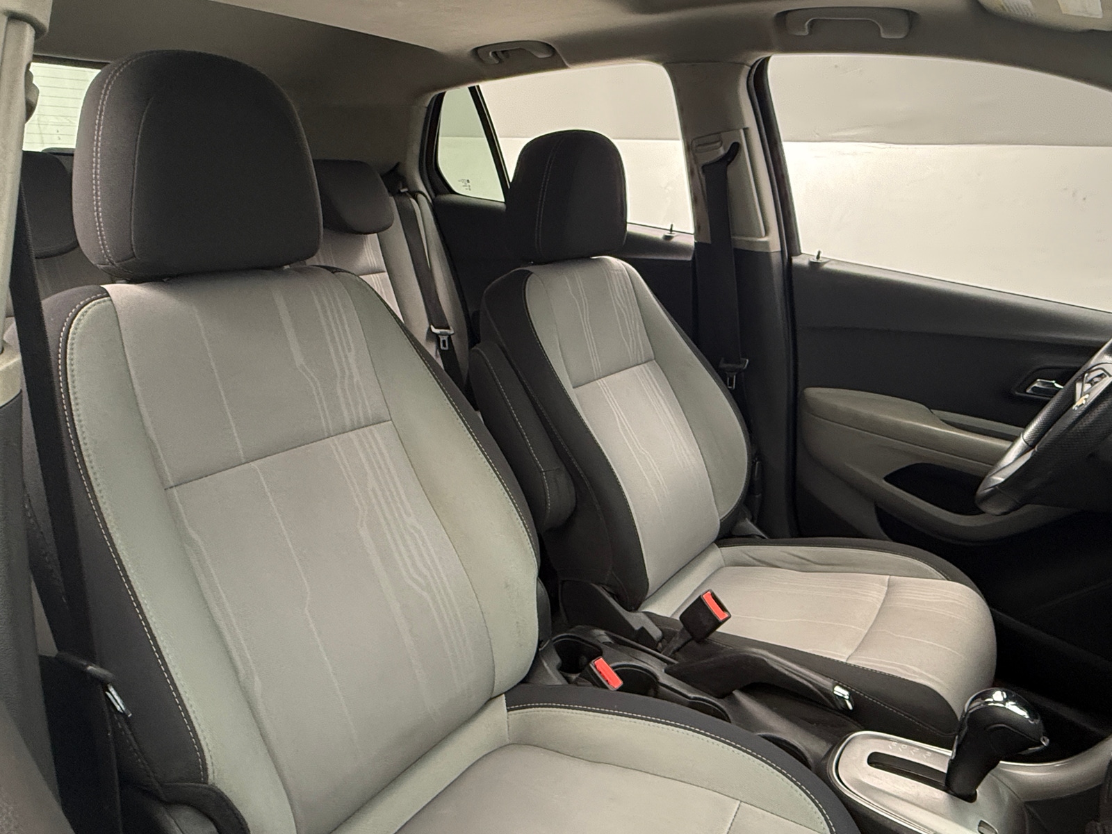 Thumbnail: 2016 Chevrolet Trax - 2