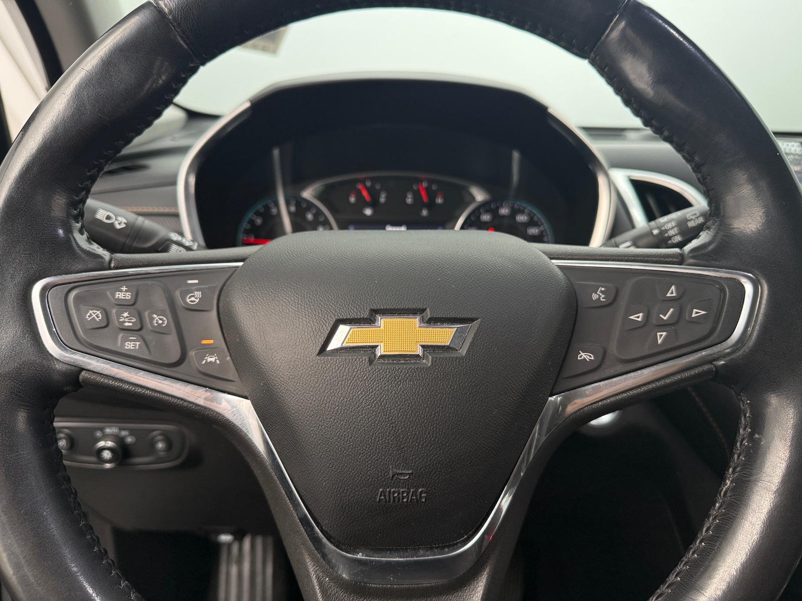 Thumbnail: 2021 Chevrolet Equinox - 4