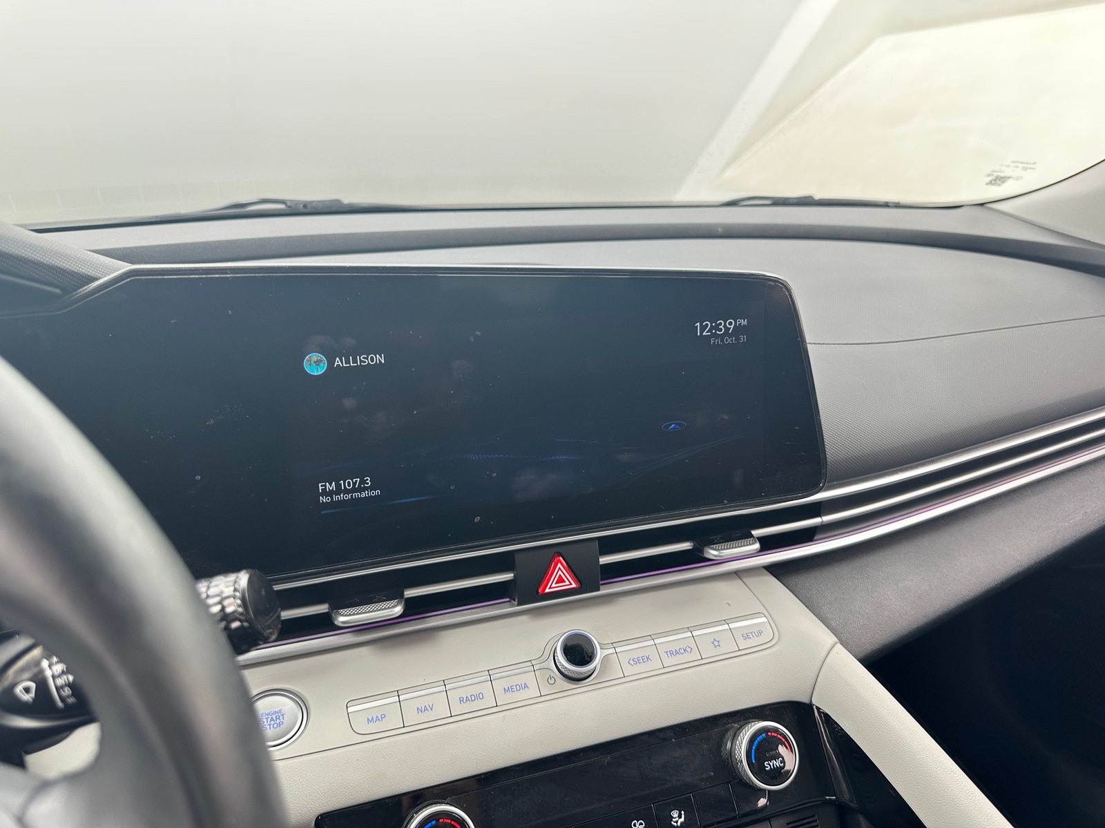 Thumbnail: 2022 Hyundai Elantra - 3