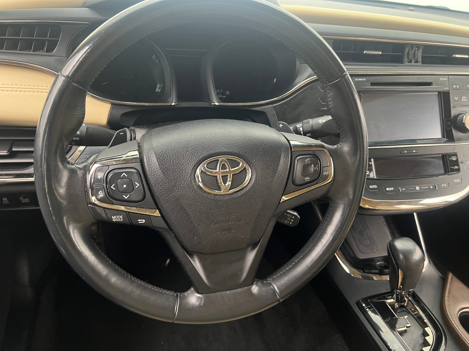 Thumbnail: 2016 Toyota Avalon - 4