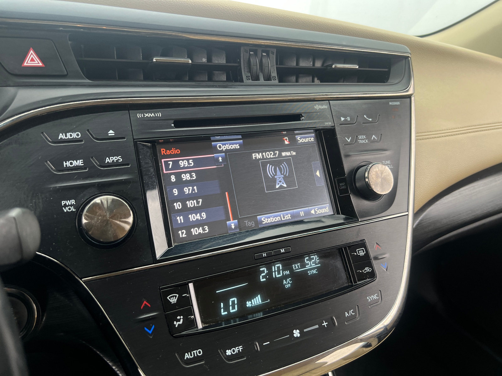 Thumbnail: 2016 Toyota Avalon - 3