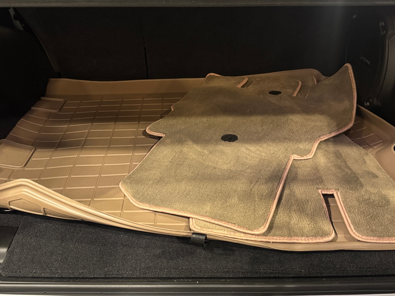 Thumbnail: 2021 Jeep Wrangler - 6