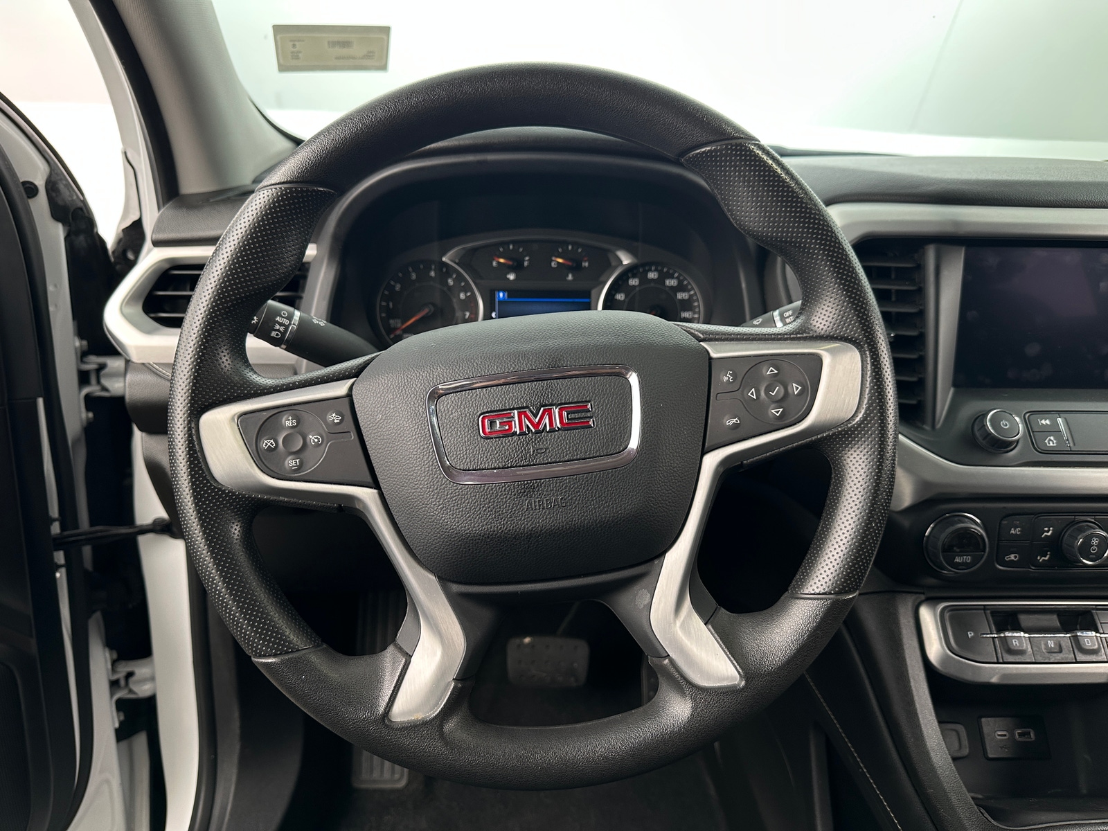 Thumbnail: 2023 GMC Acadia - 5