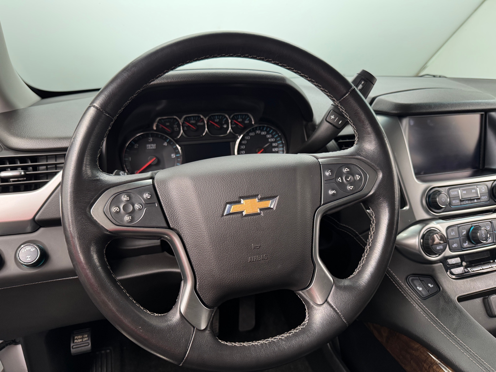 Thumbnail: 2018 Chevrolet Tahoe - 4