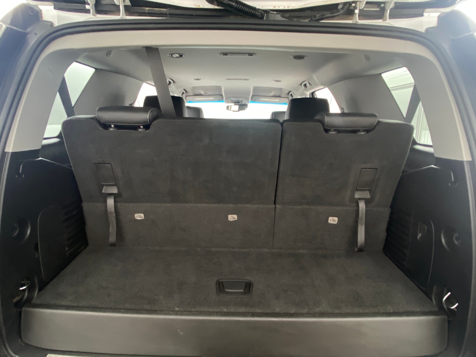 Thumbnail: 2018 Chevrolet Tahoe - 6