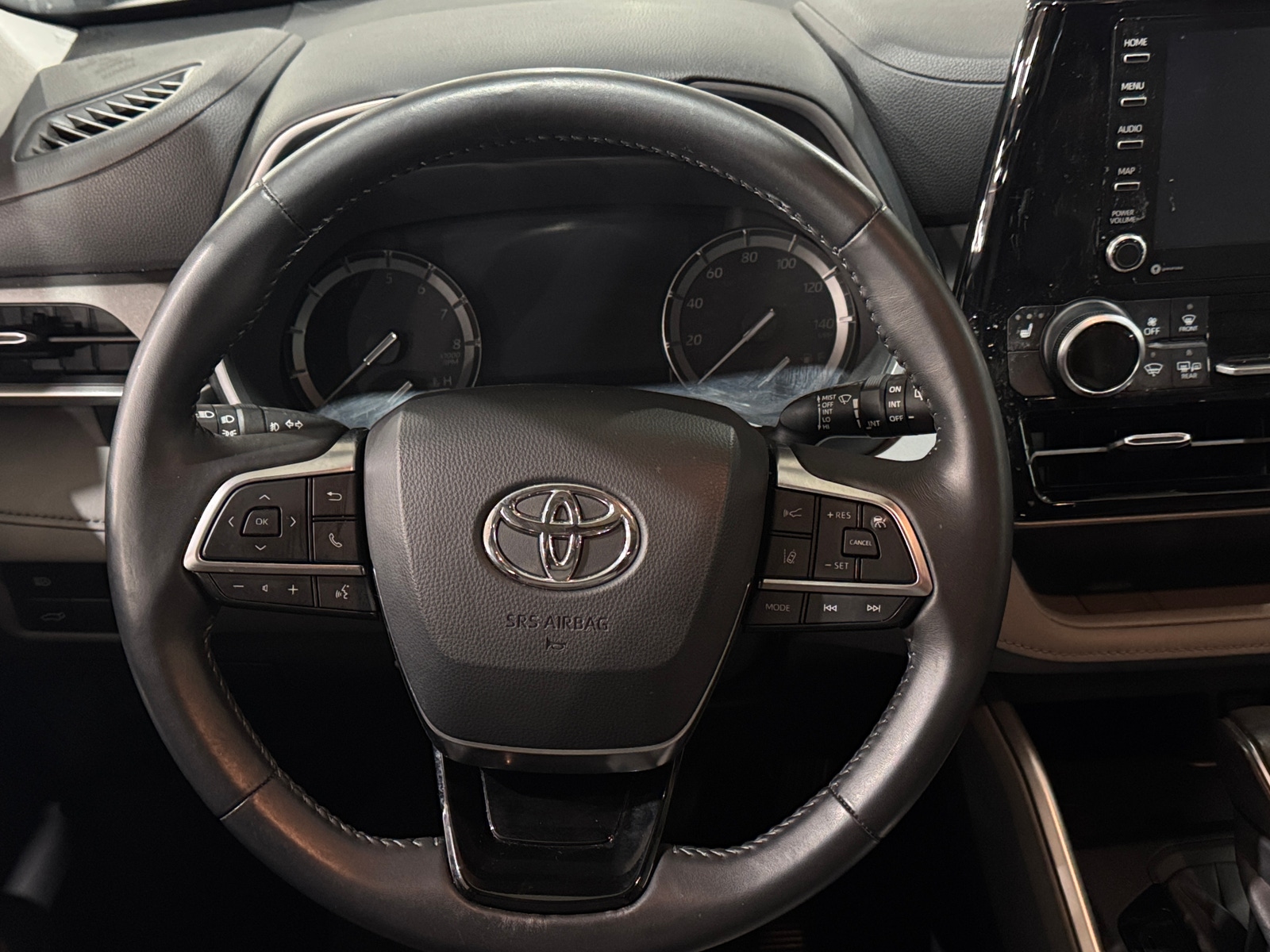 Thumbnail: 2020 Toyota Highlander - 4