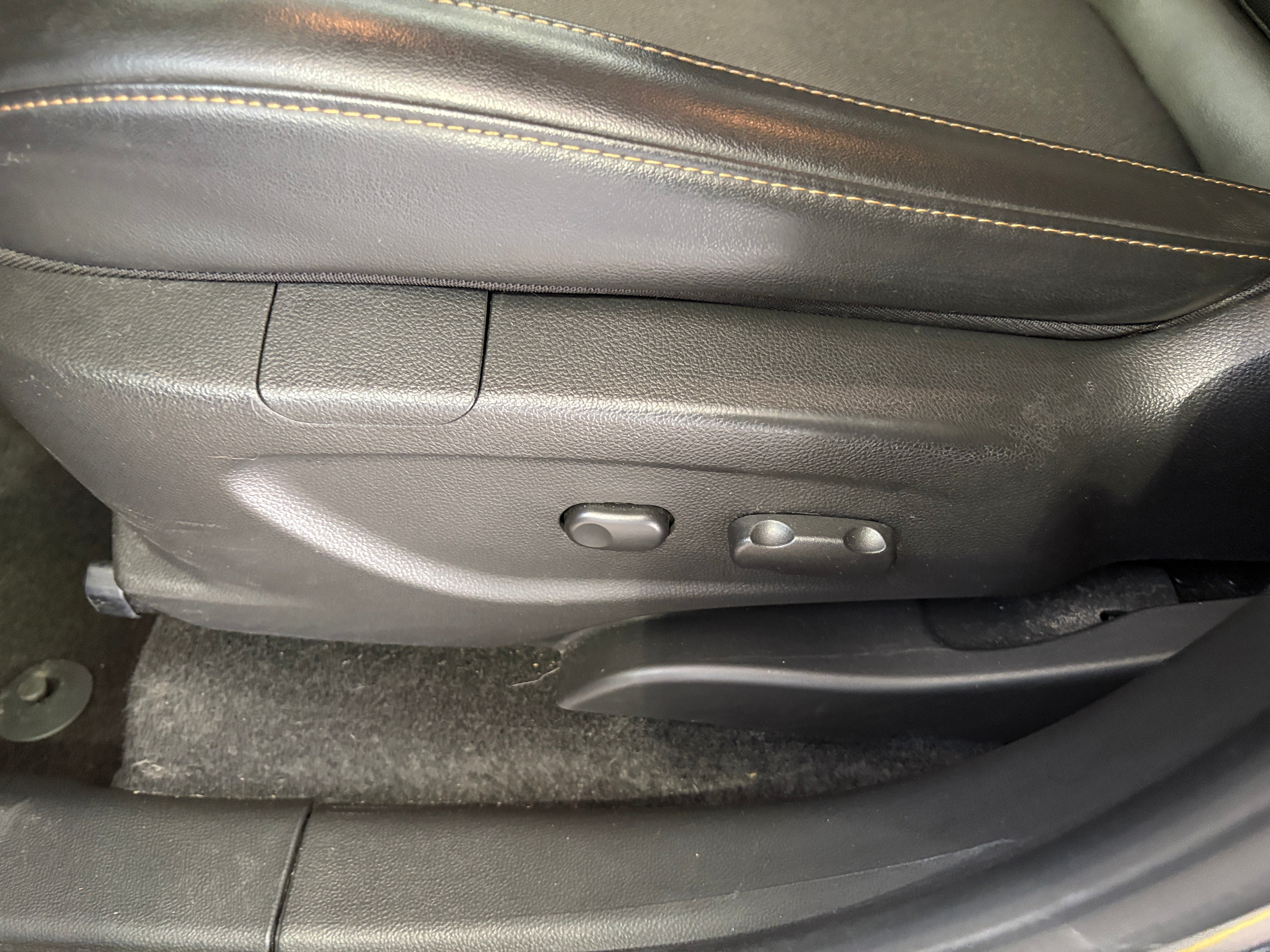 Used 2018 Chevrolet Trax LT with VIN KL7CJLSBXJB599499 for sale in Oak Creek, WI