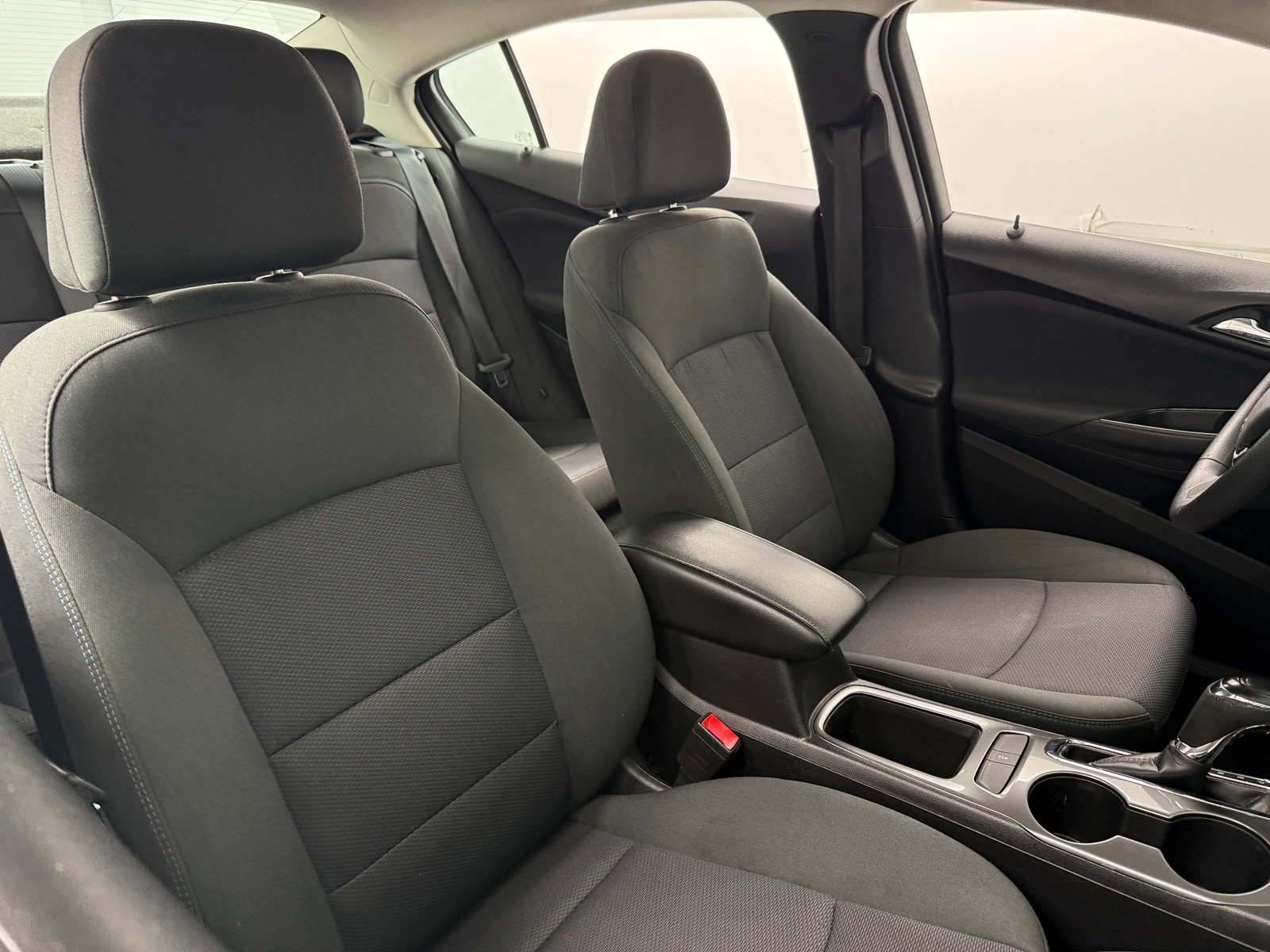 Thumbnail: 2018 Chevrolet Cruze - 2