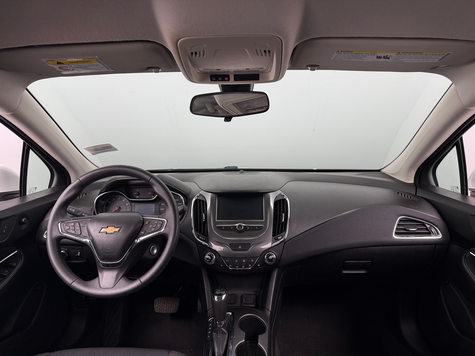 Thumbnail: 2018 Chevrolet Cruze - 3