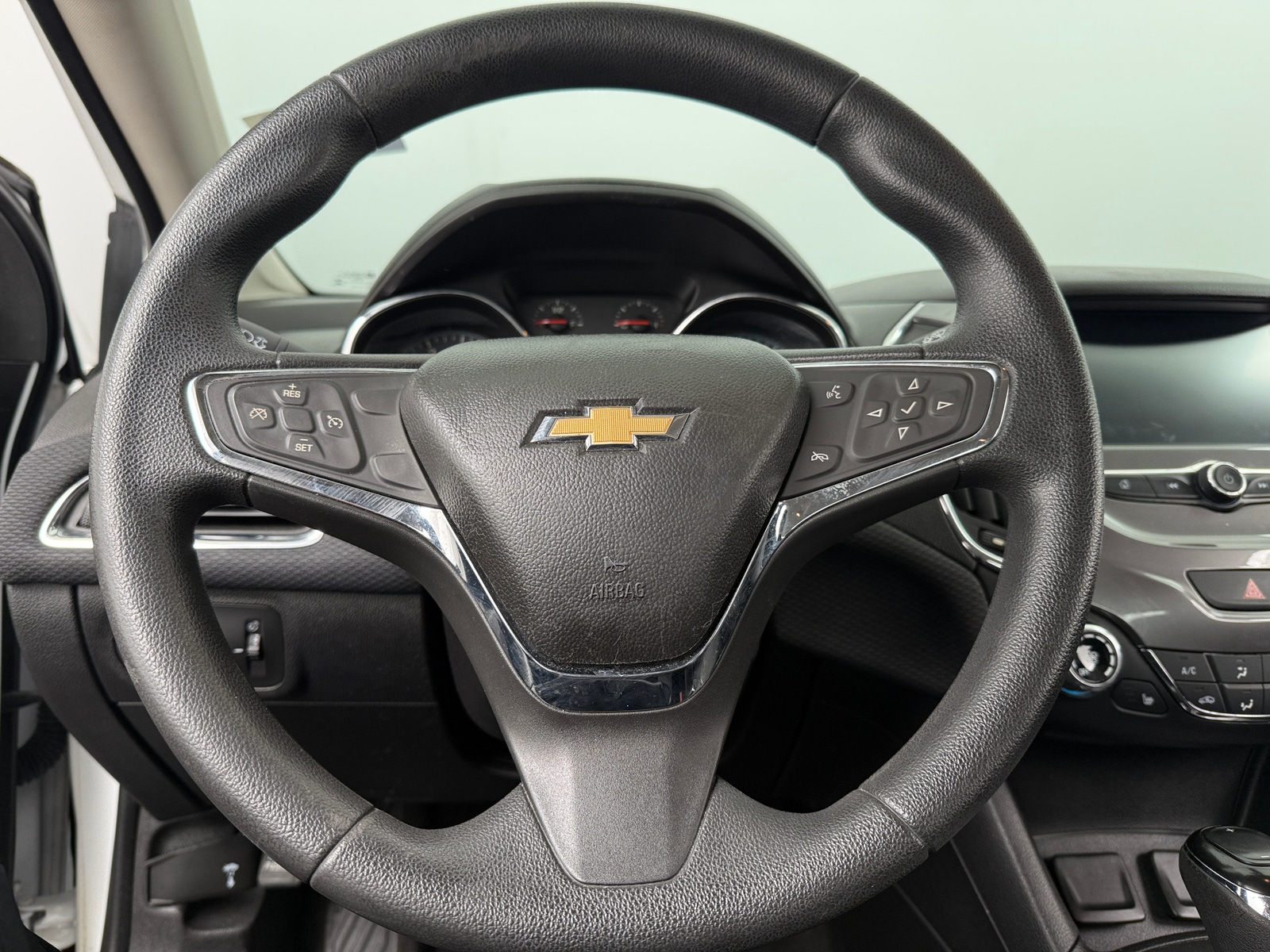 Thumbnail: 2018 Chevrolet Cruze - 5