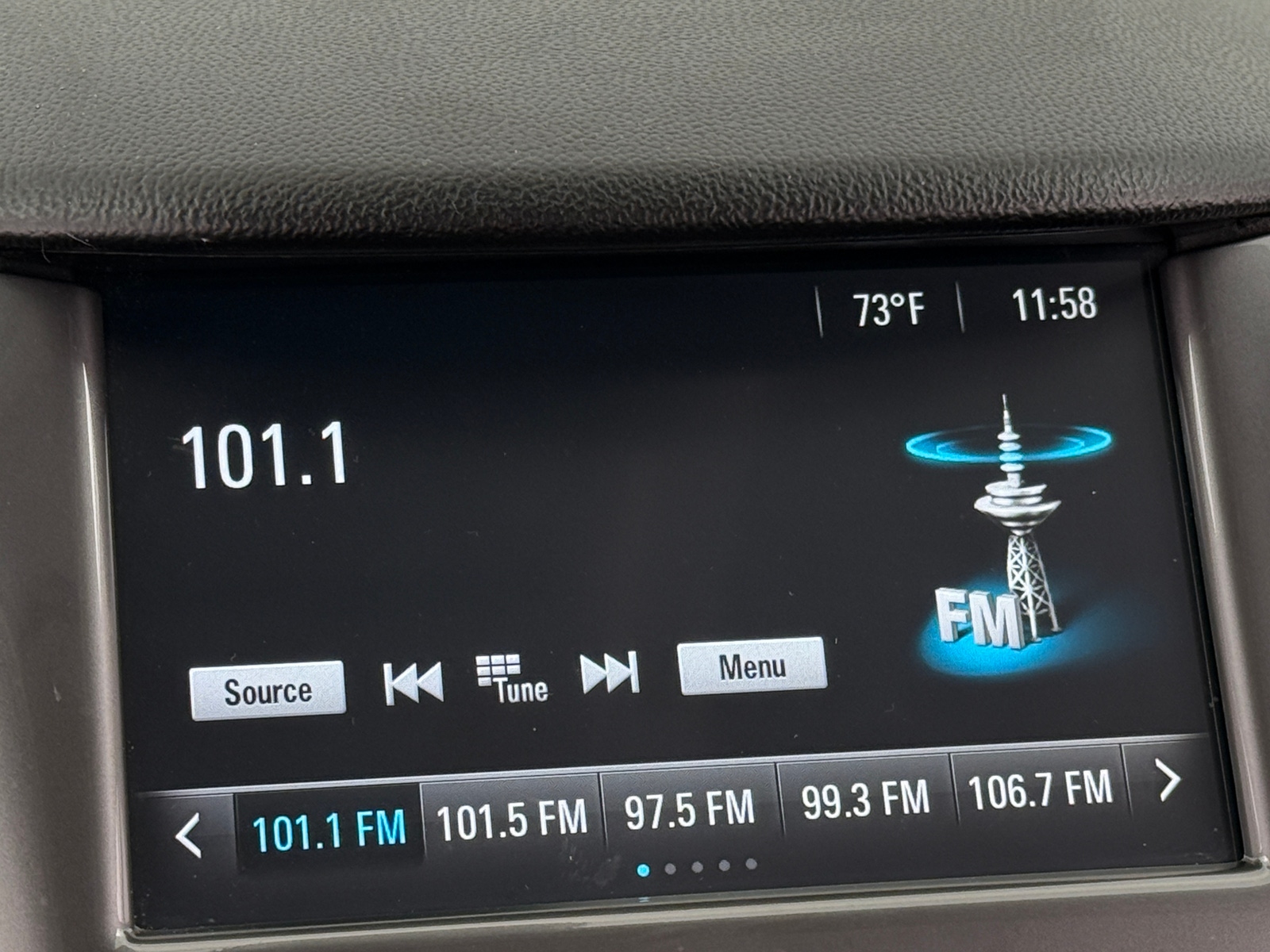 Thumbnail: 2018 Chevrolet Cruze - 4