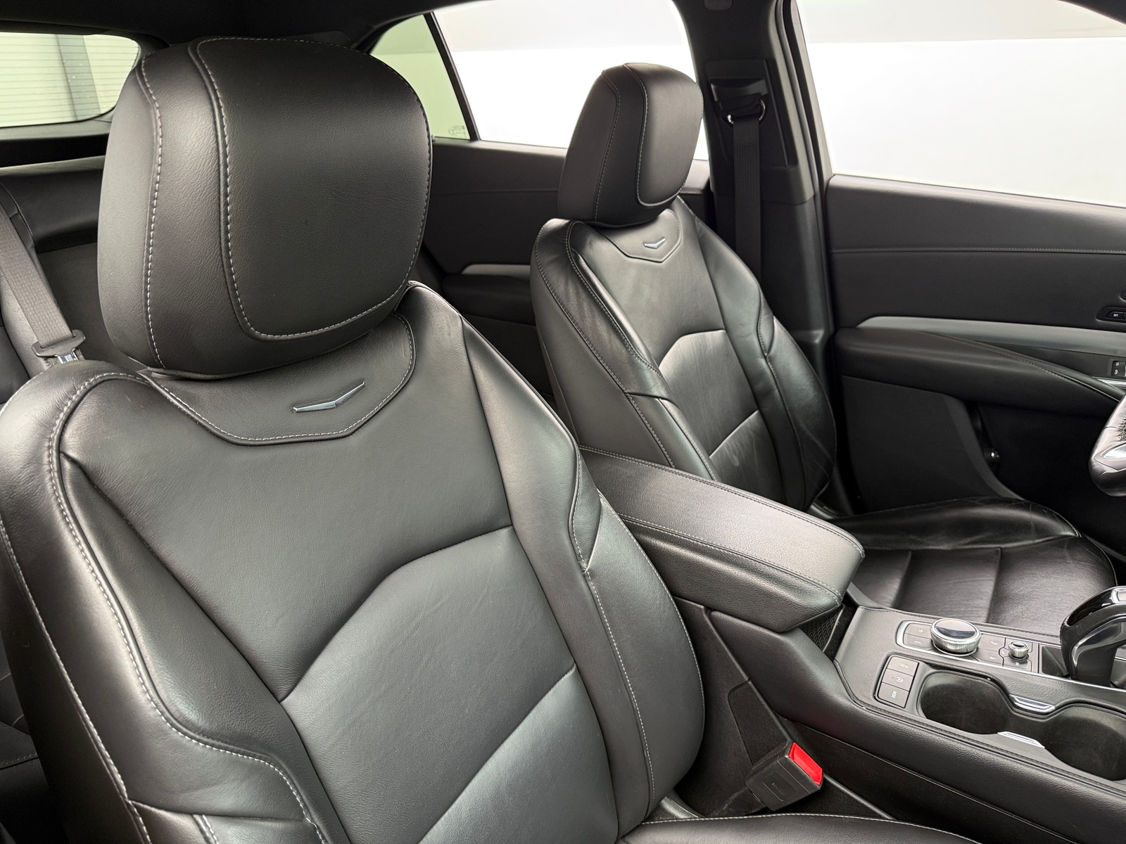 Thumbnail: 2019 Cadillac XT4 - 2