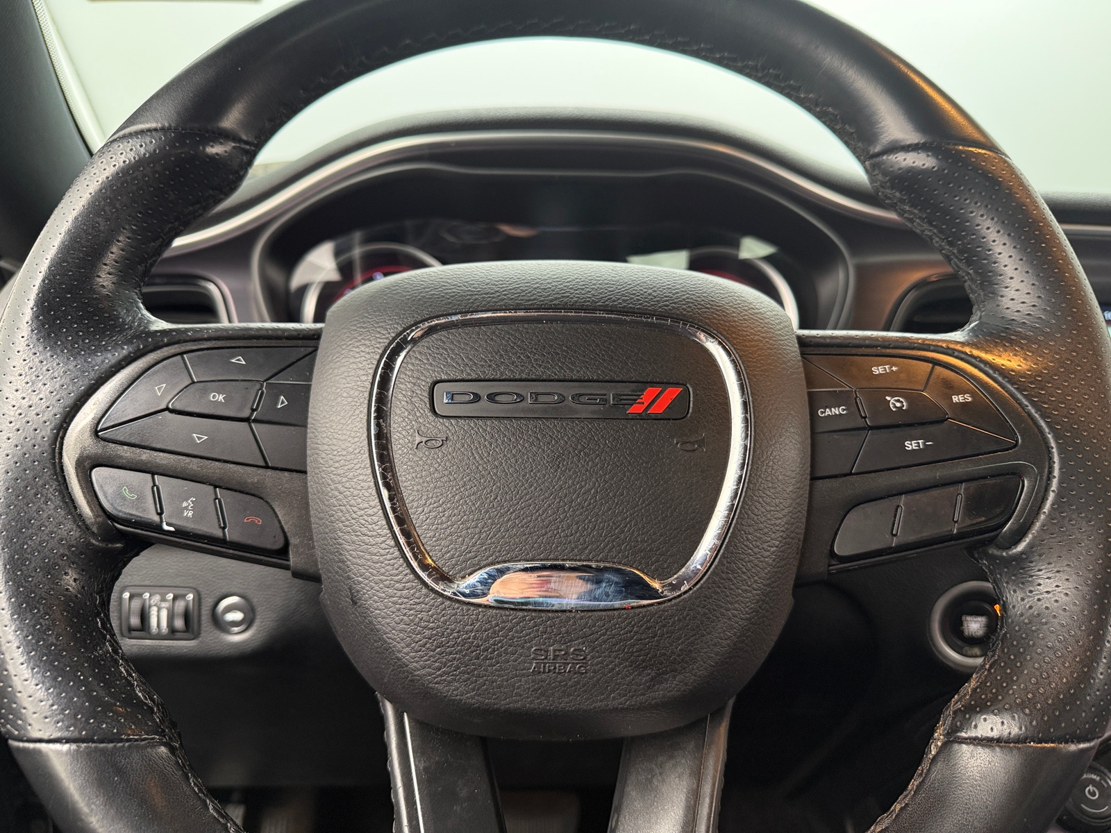 Thumbnail: 2018 Dodge Challenger - 4