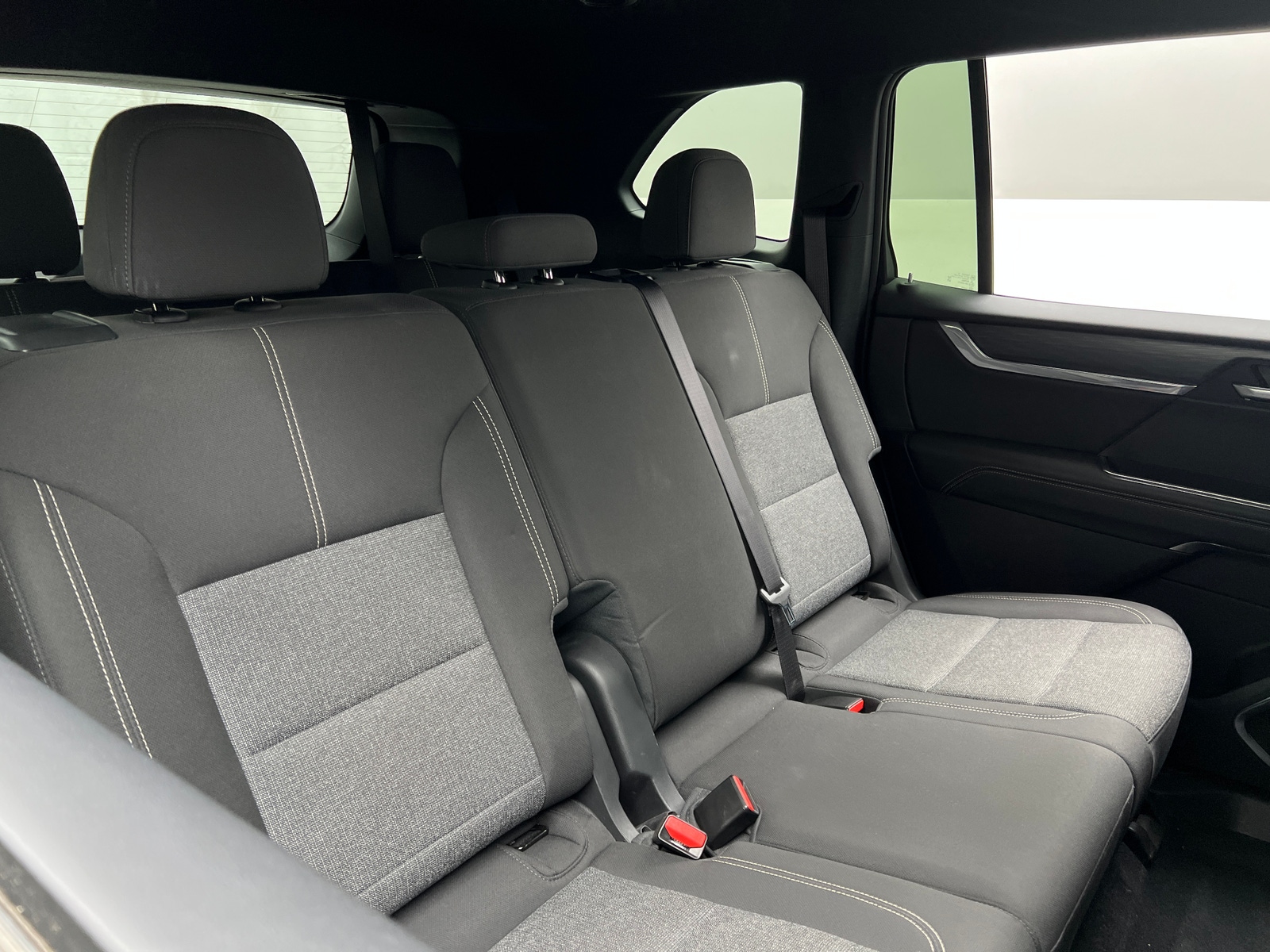 Thumbnail: 2025 GMC Acadia - 6