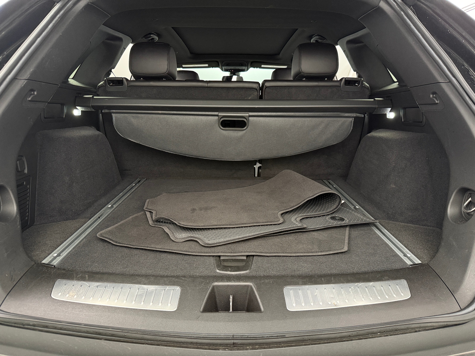 Thumbnail: 2025 Cadillac XT5 - 6