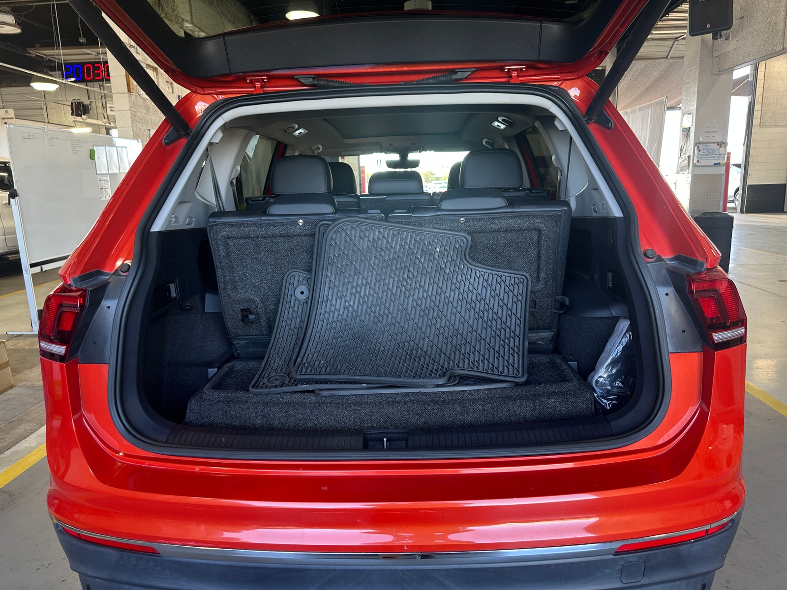 Thumbnail: 2019 Volkswagen Tiguan - 6