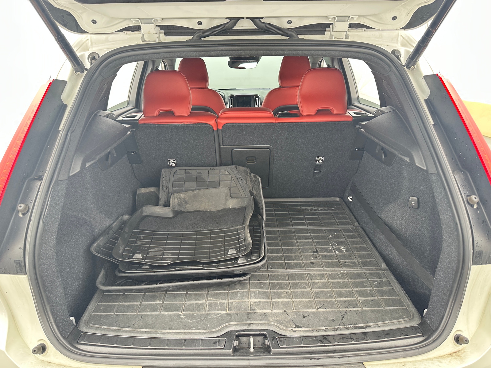 Thumbnail: 2020 Volvo XC40 - 6