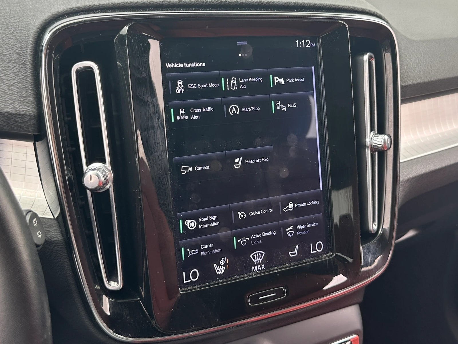 Thumbnail: 2020 Volvo XC40 - 3