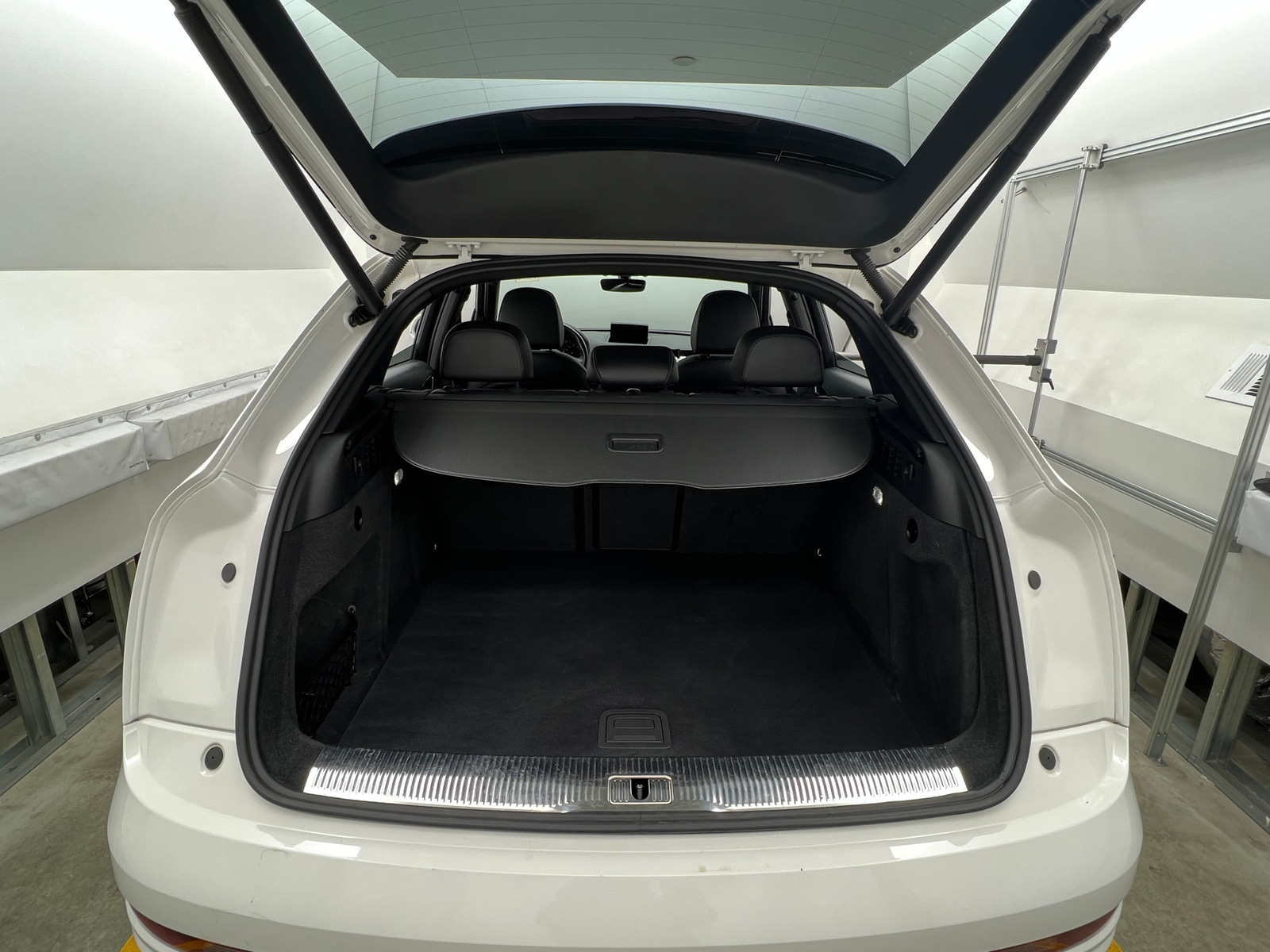 Thumbnail: 2017 Audi Q3 - 6