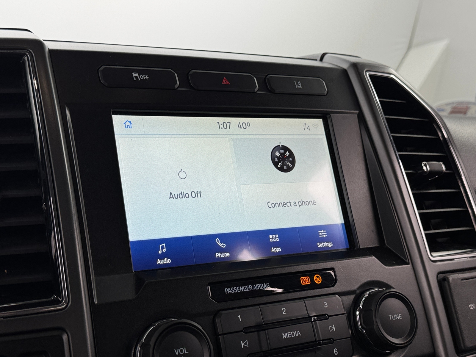 Thumbnail: 2020 Ford Econoline - 4