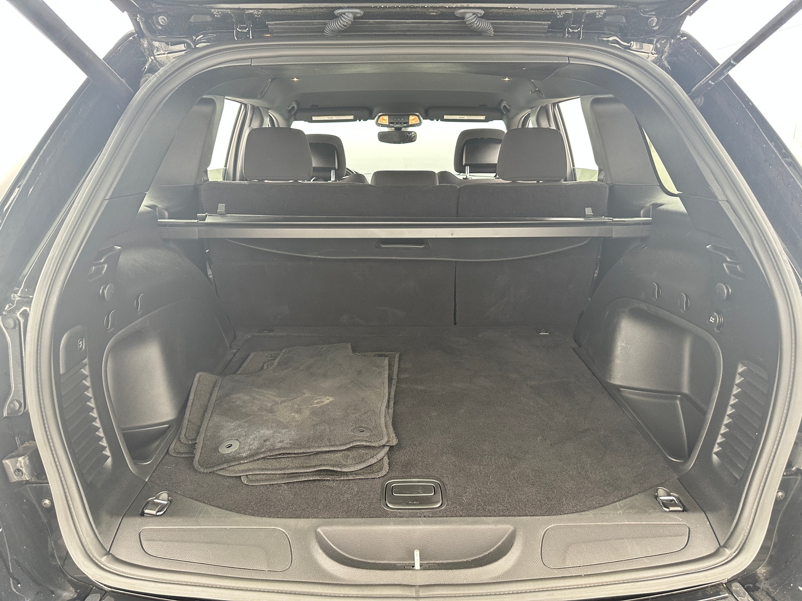 Thumbnail: 2022 Jeep Grand Cherokee - 7