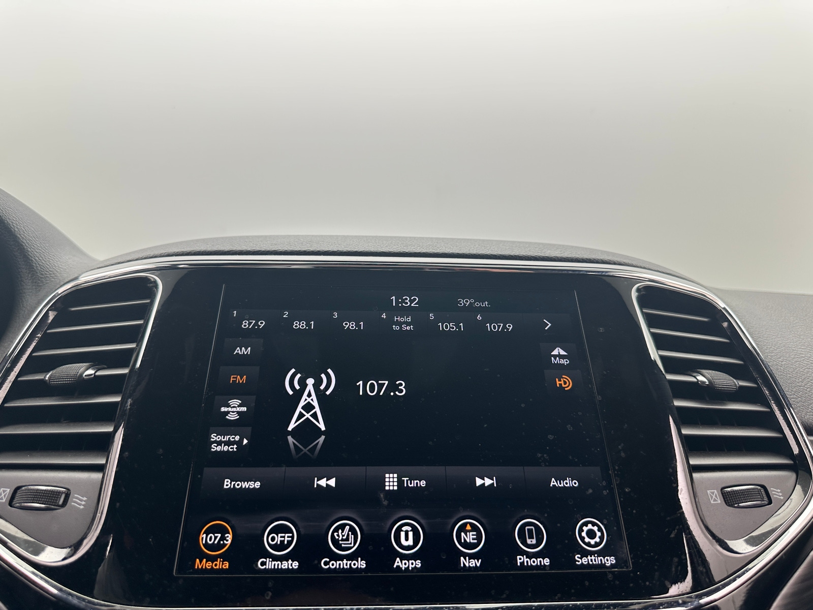 Thumbnail: 2022 Jeep Grand Cherokee - 4