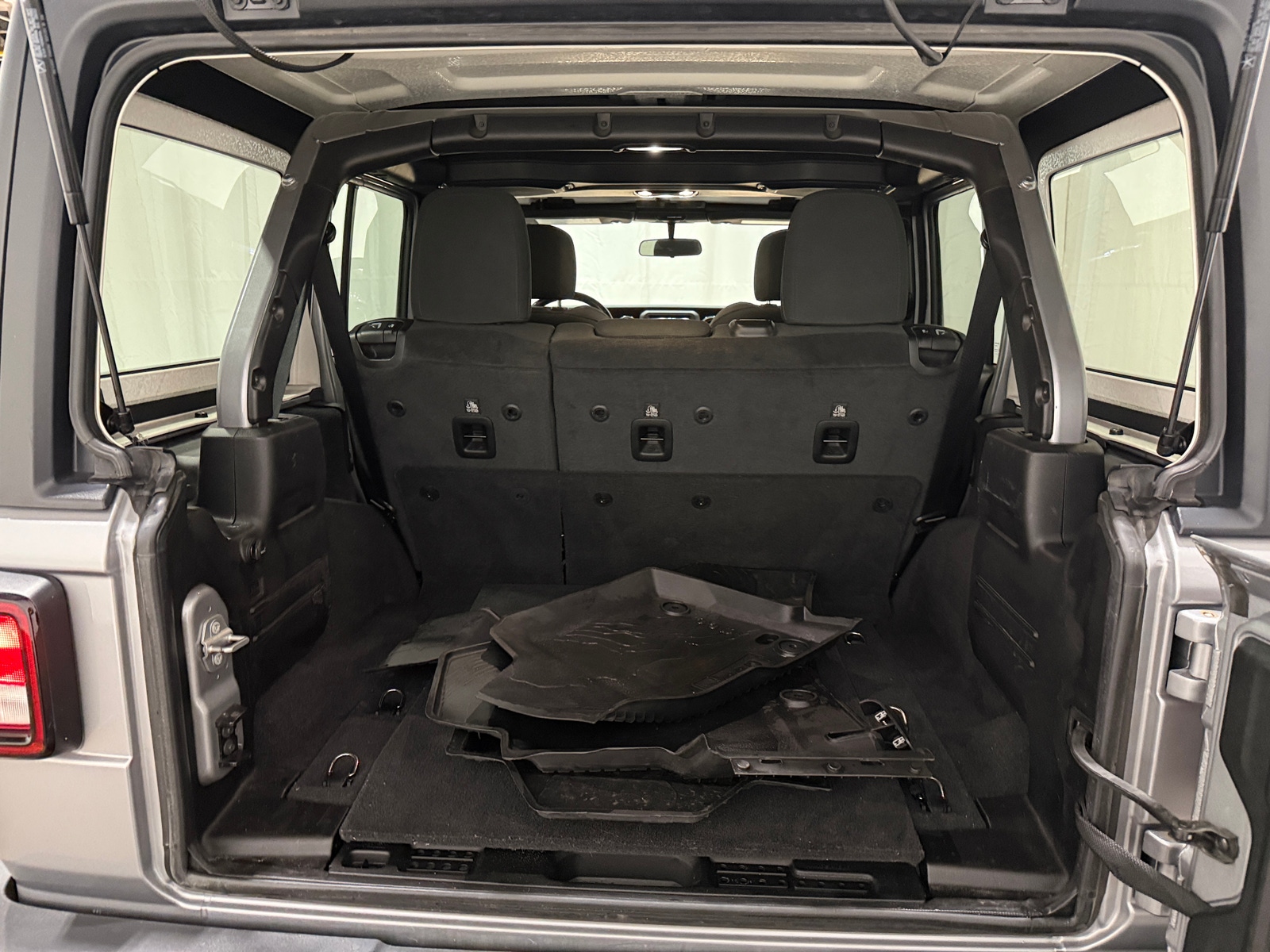 Thumbnail: 2021 Jeep Wrangler - 7