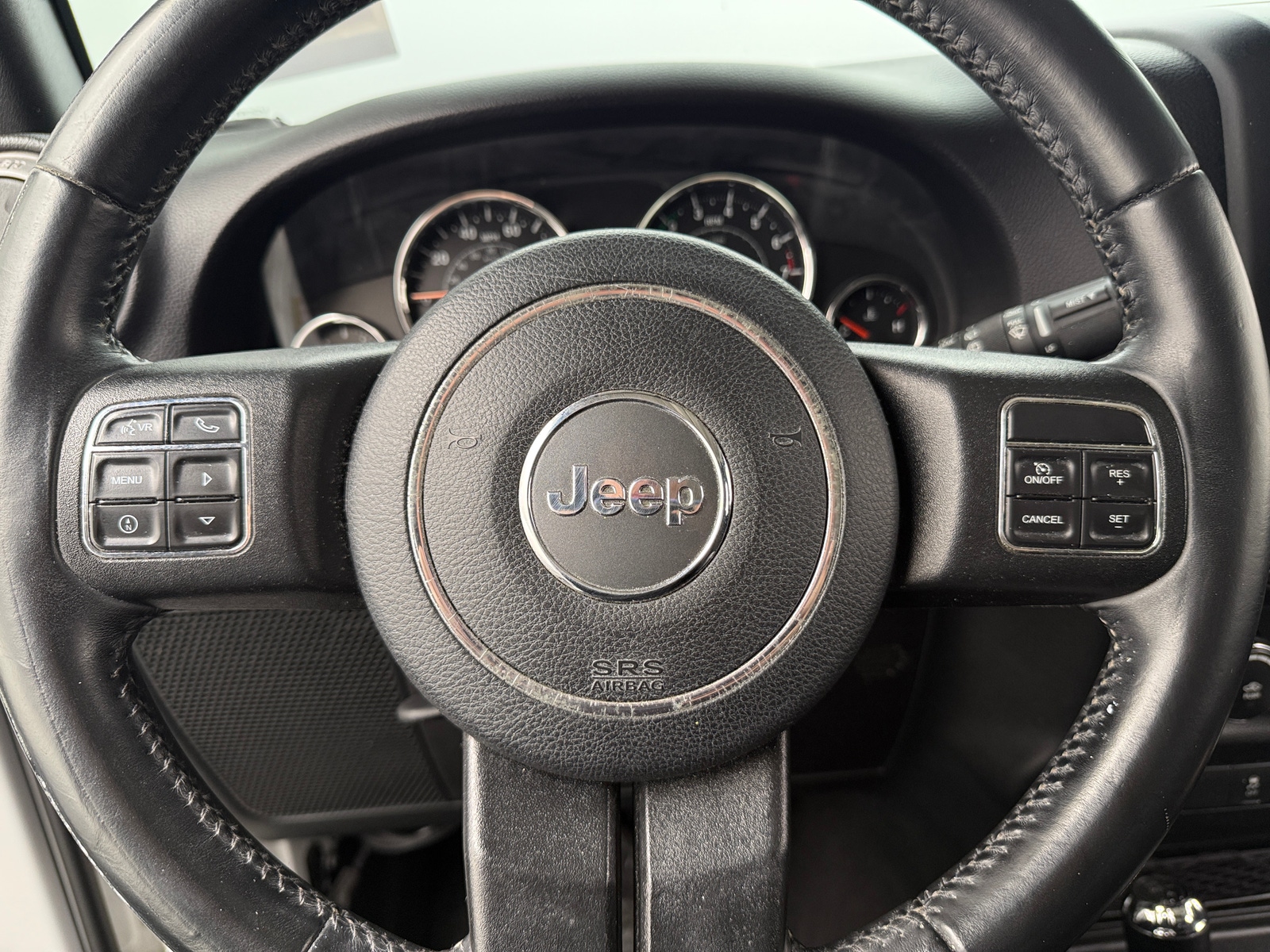 Thumbnail: 2017 Jeep Wrangler - 5