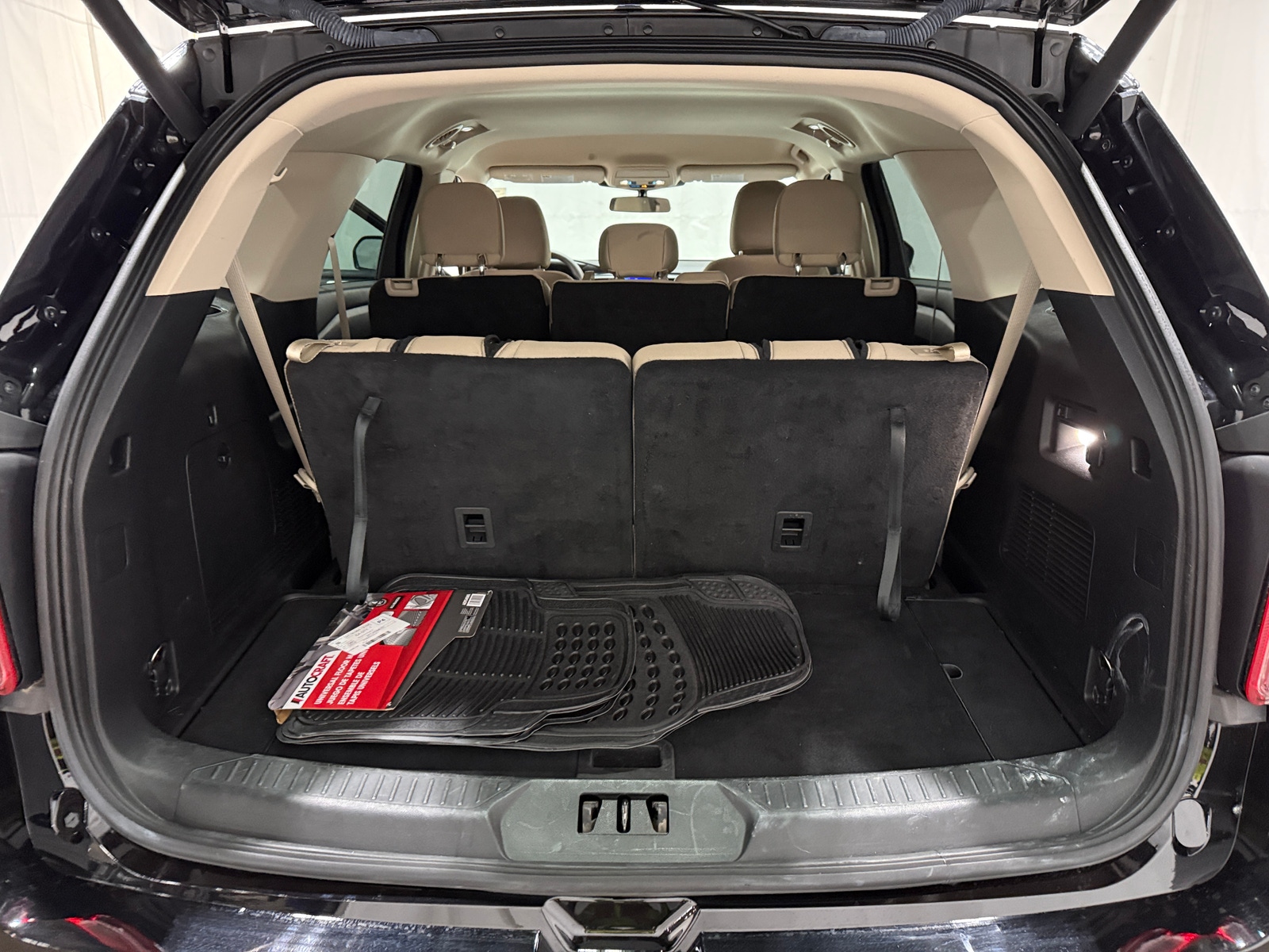 Thumbnail: 2022 Ford Explorer - 7