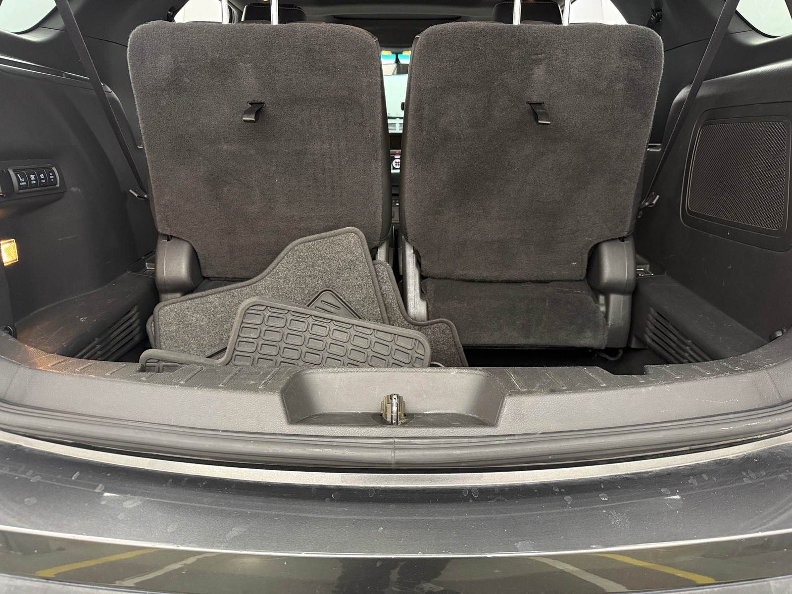 Thumbnail: 2015 Ford Explorer - 6