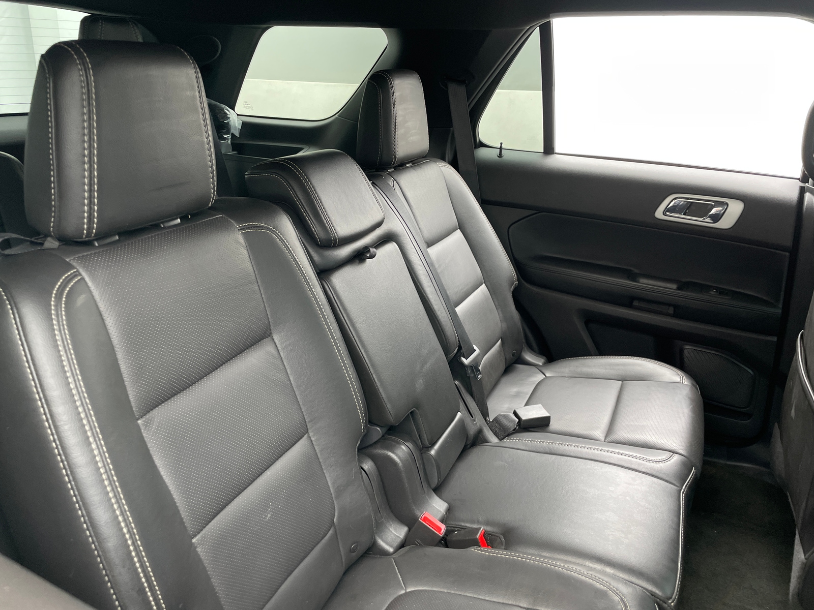 Thumbnail: 2015 Ford Explorer - 5