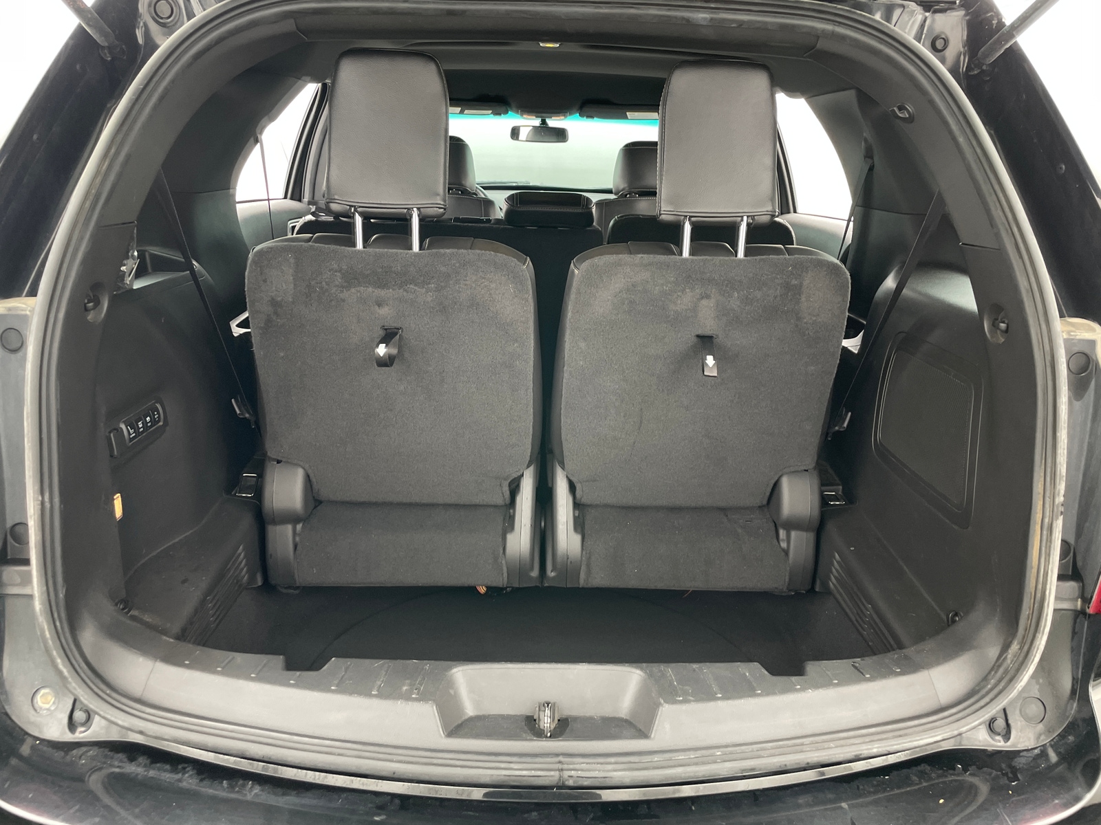 Thumbnail: 2015 Ford Explorer - 6