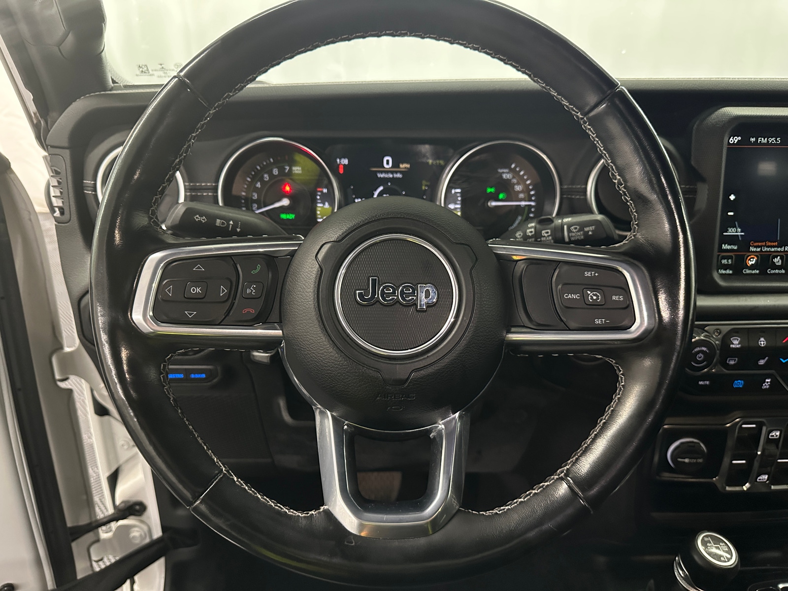 Thumbnail: 2022 Jeep Wrangler - 4