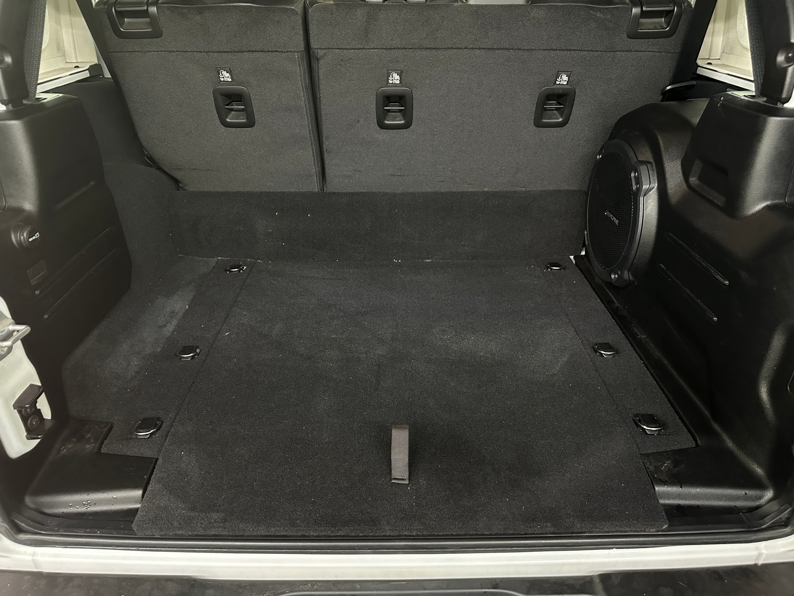 Thumbnail: 2022 Jeep Wrangler - 6