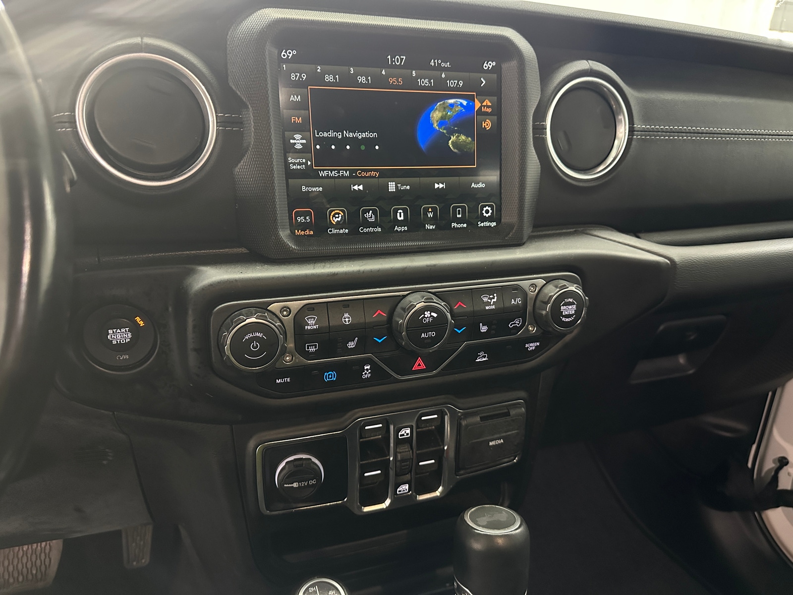 Thumbnail: 2022 Jeep Wrangler - 3