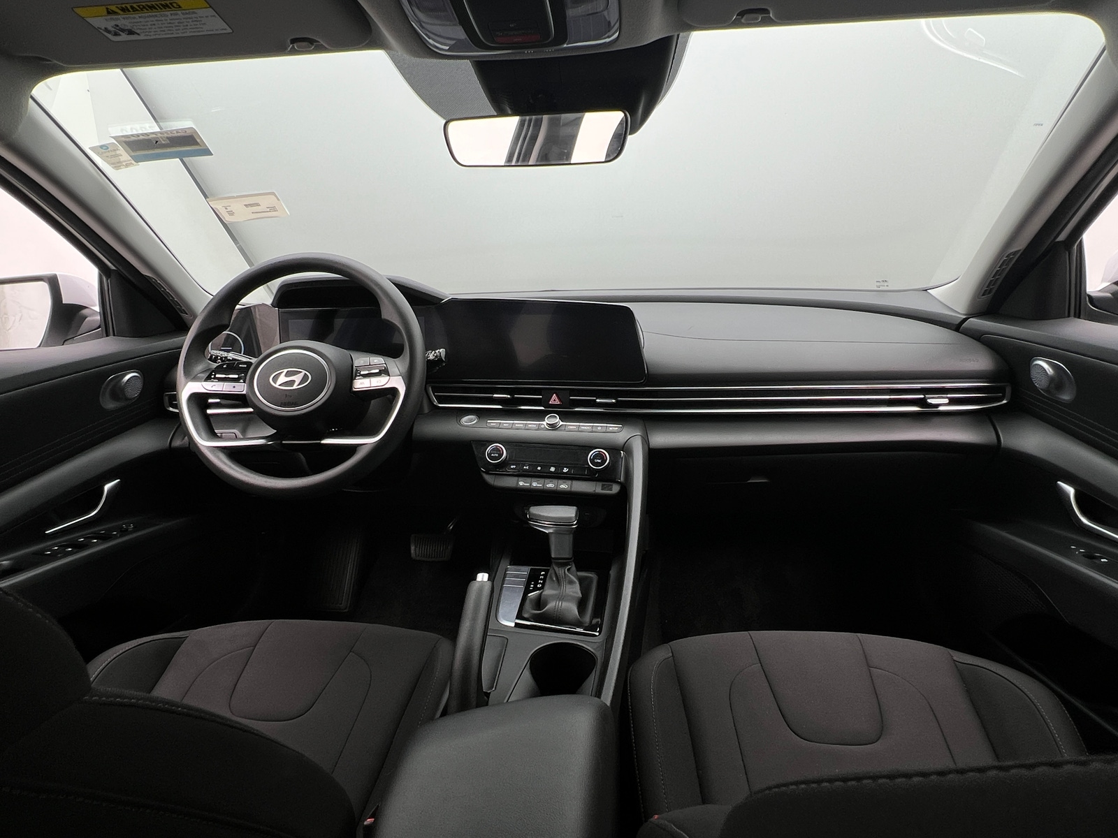 Thumbnail: 2024 Hyundai Elantra - 3