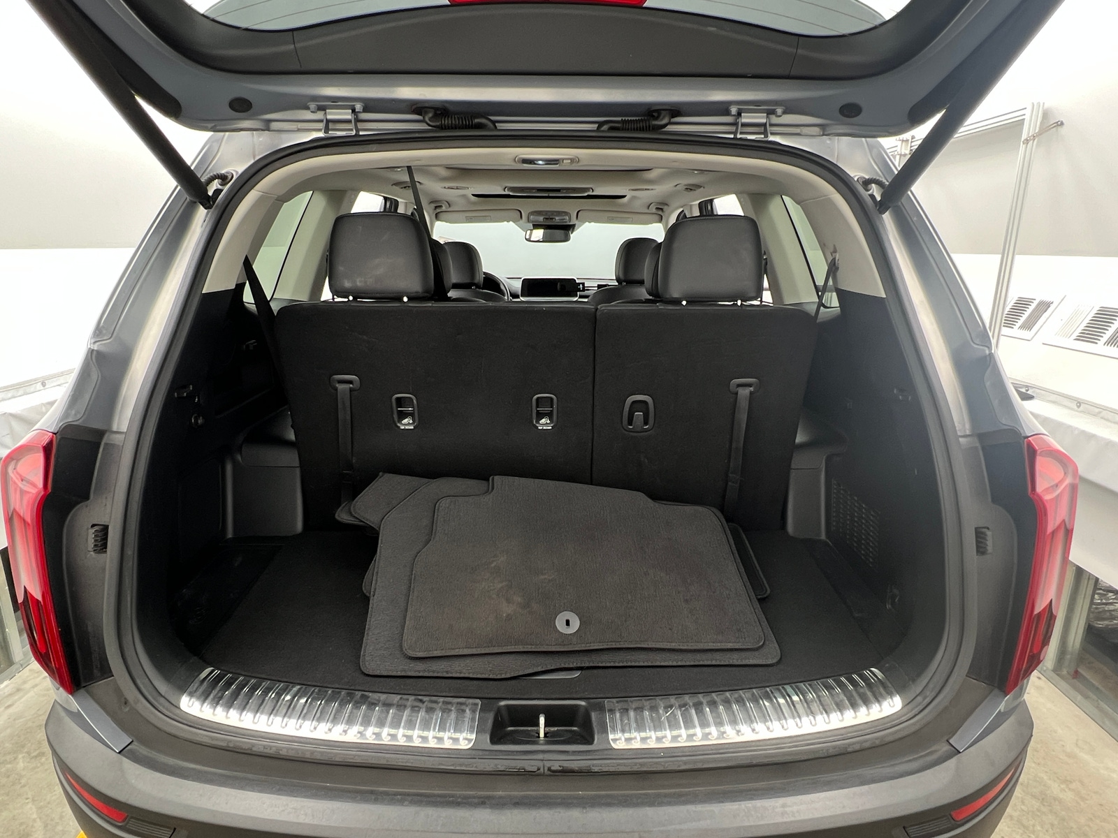 Thumbnail: 2020 Kia Telluride - 6