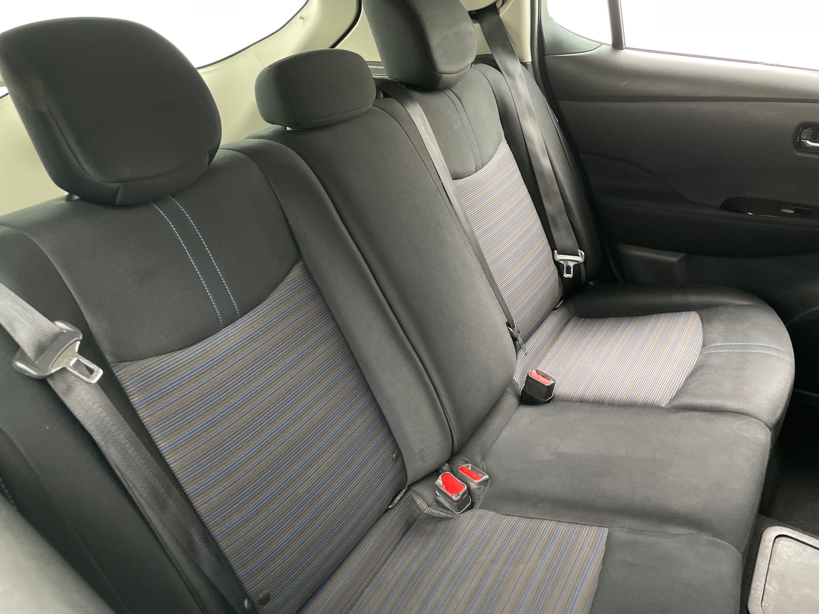 Thumbnail: 2021 Nissan Leaf - 6